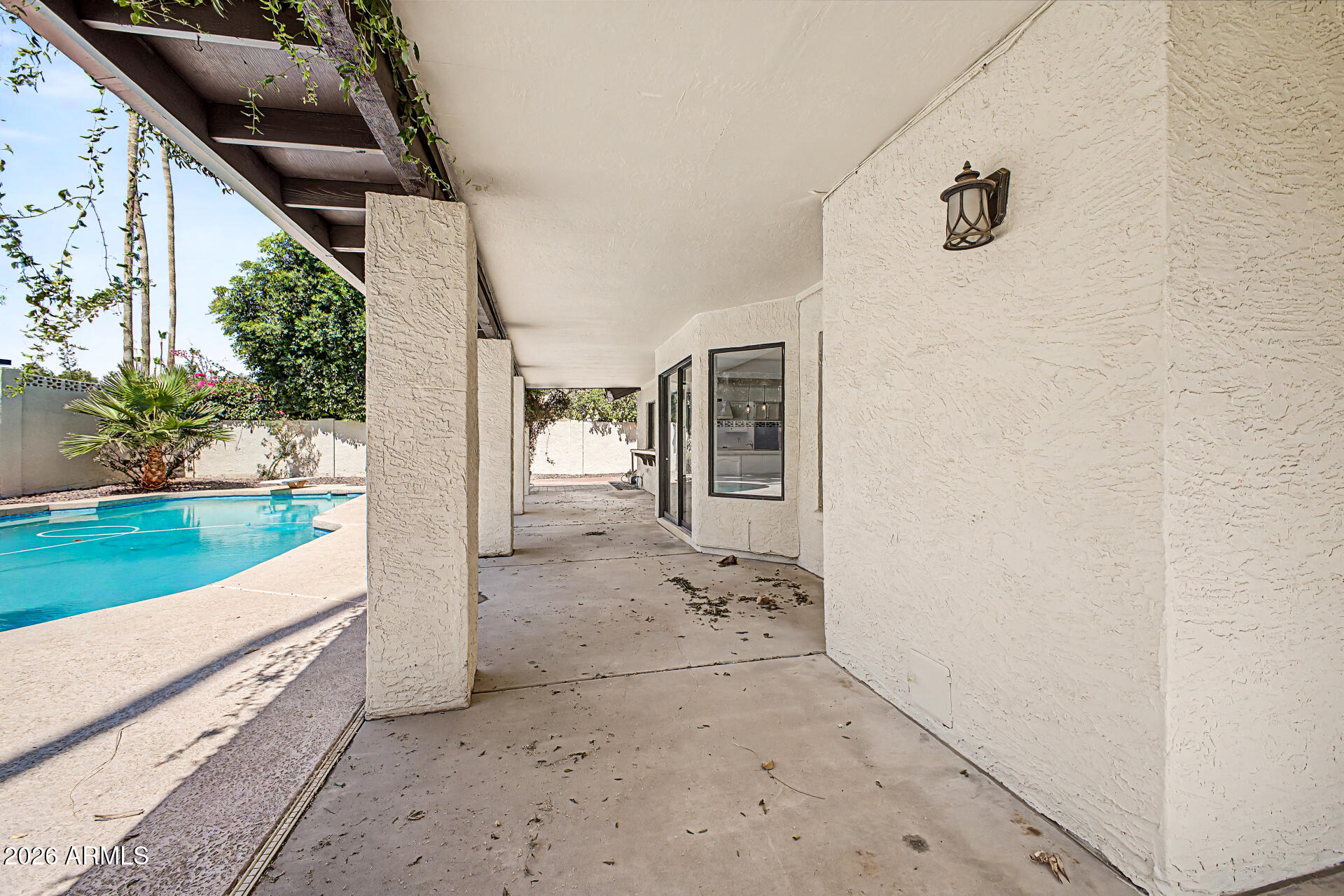 PARADISE PARK MANOR 2 - Residential