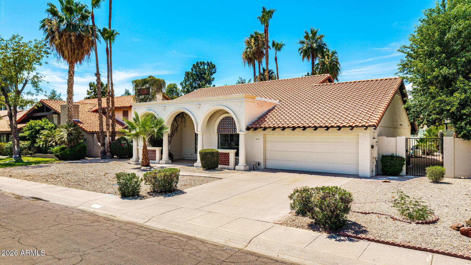 PARADISE PARK MANOR 2 - Residential