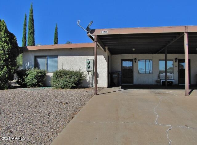 This well-maintained, 2BR /1BA/1CP, 1124 sq. ft. condo is centrally located in Sierra Vista, AZ minutes from Ft. Huachuca, shopping & PDS Elementary school. The condo has a large living area, ceramic tile throughout and central A/C. Yard maintenance is included and allow 1 small dog up to 20 pounds is allowed. Location puts you close to your favorite restaurants, shopping, and walking or jogging trails. Call today.