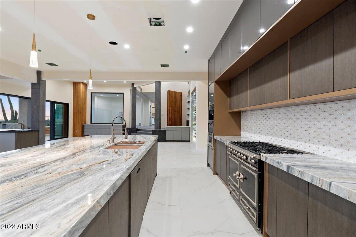 CANYON HEIGHTS - Residential