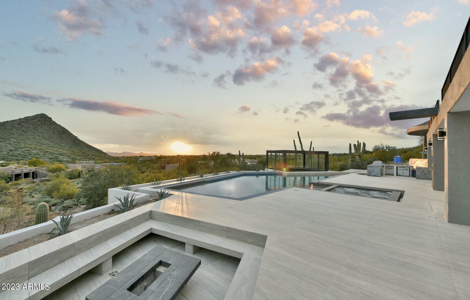 CANYON HEIGHTS - Residential