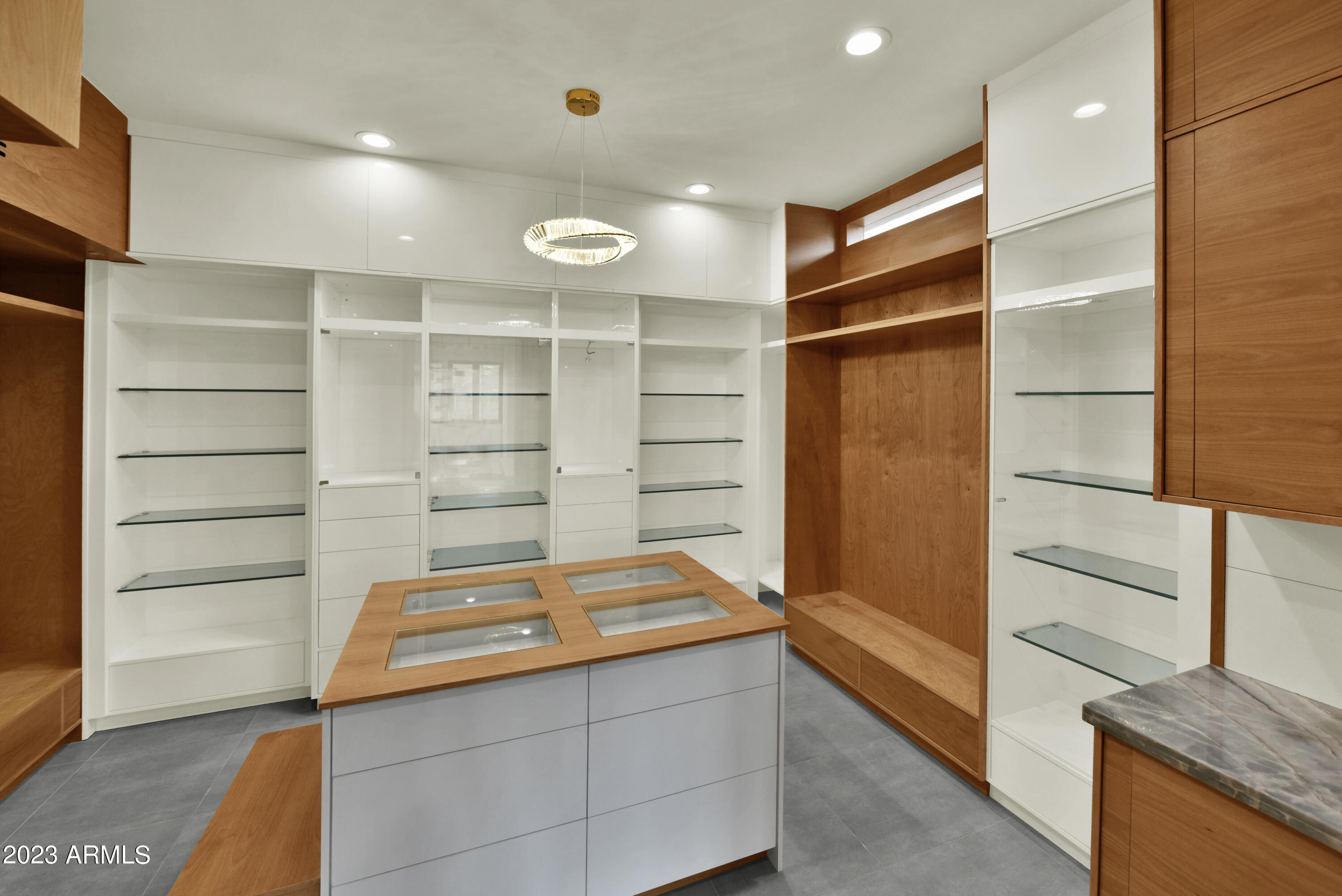 CANYON HEIGHTS - Residential