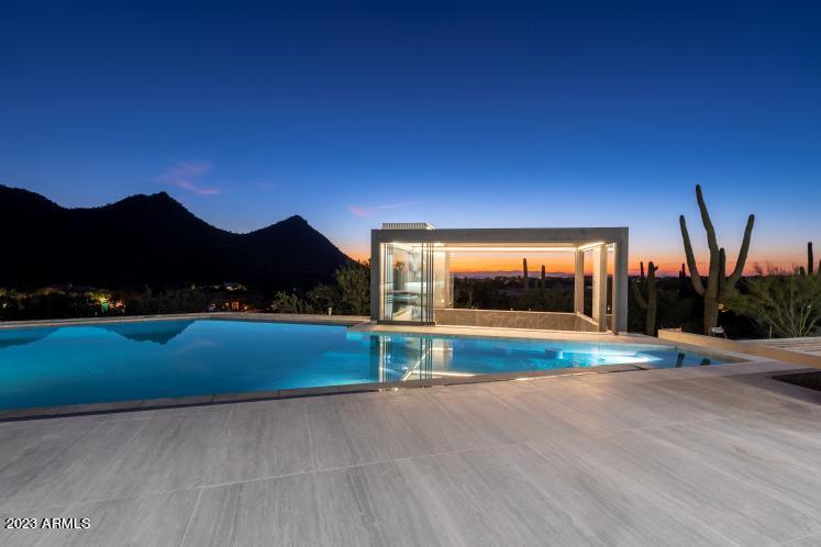 CANYON HEIGHTS - Residential