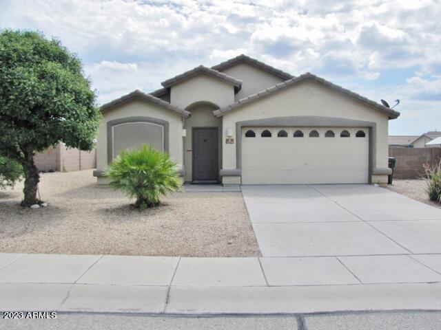 This 4BR/2BA/2CG, 1889 sq.ft. home is centrally located in Sierra Vista, AZ minutes from Ft. Huachuca, shopping, schools and Canyon Vista Medical Center. The open floor plan includes 2 living areas and central A/C. Call today.