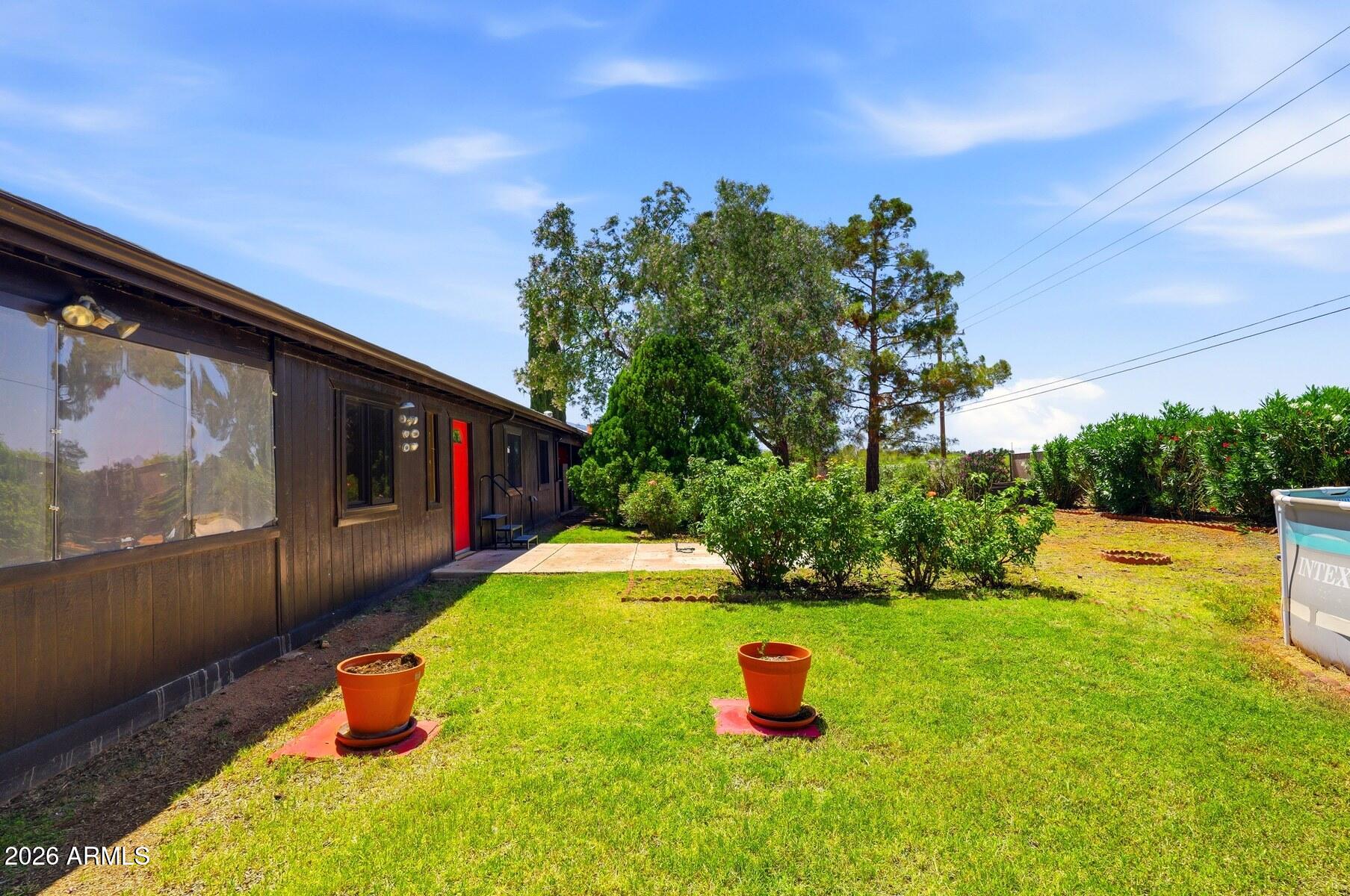 TOWN & COUNTRY ESTATES - Residential