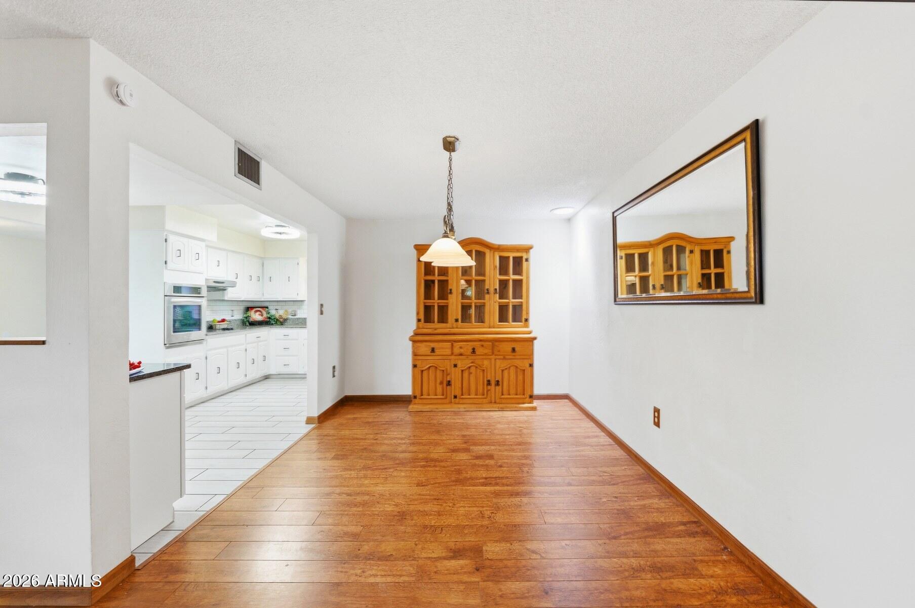 TOWN & COUNTRY ESTATES - Residential