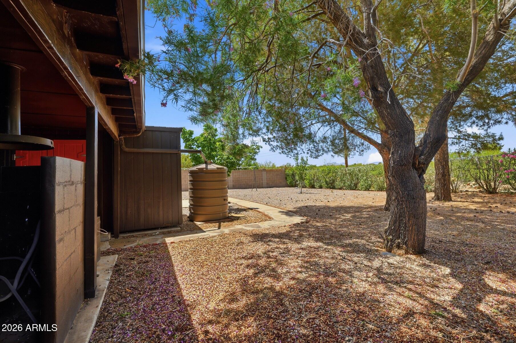 TOWN & COUNTRY ESTATES - Residential