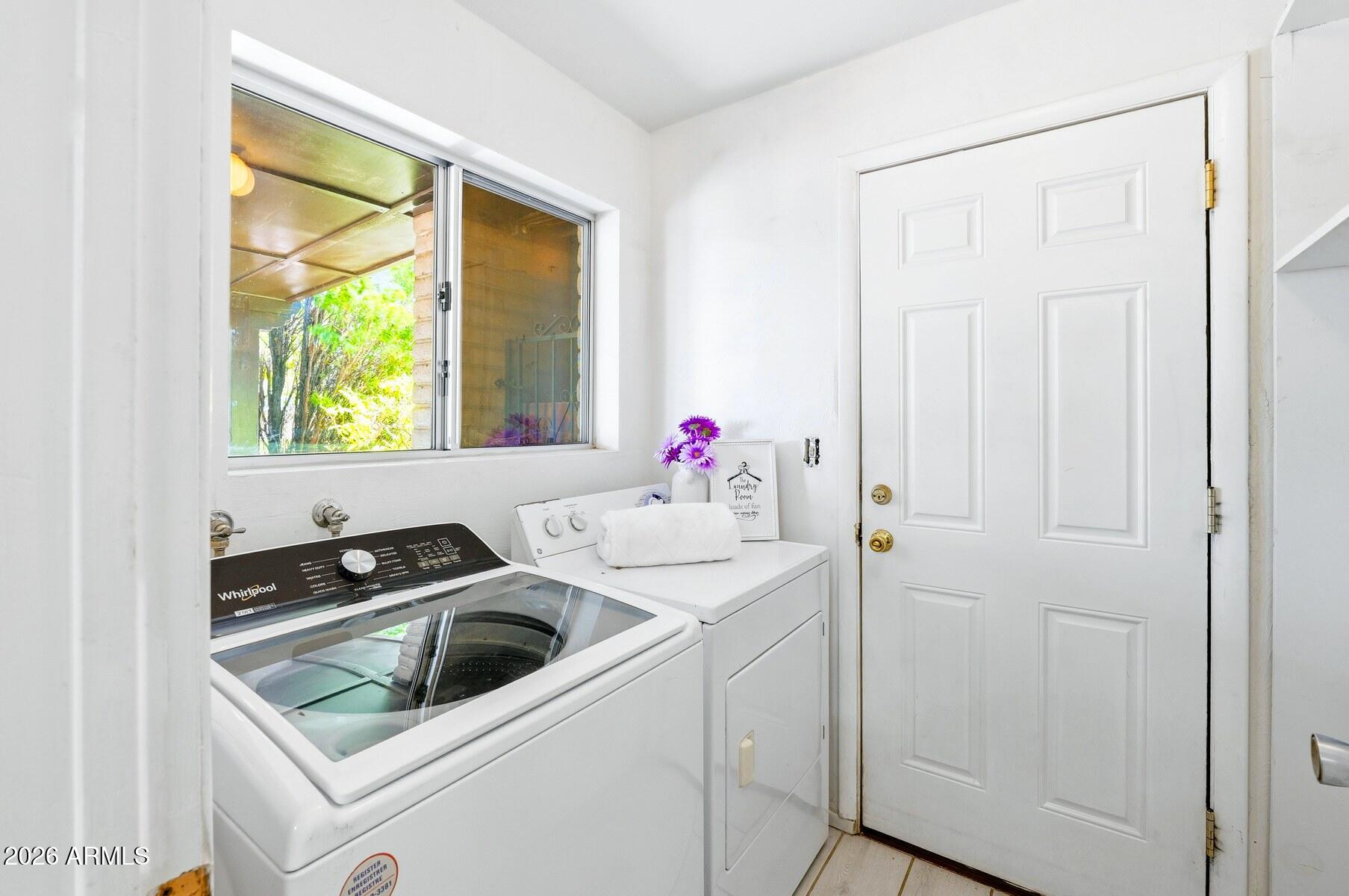 TOWN & COUNTRY ESTATES - Residential
