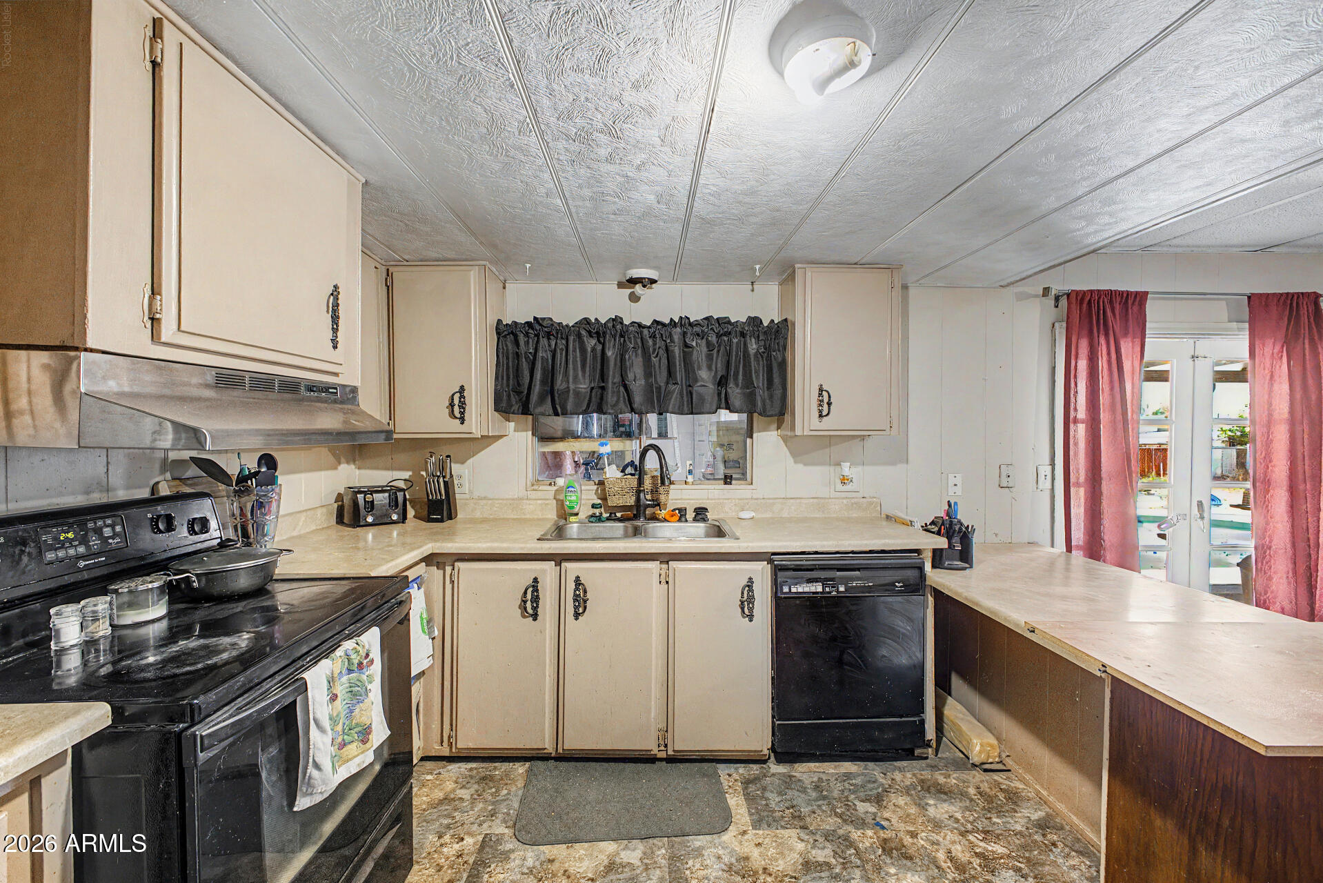 BROADVIEW TERRACE - Residential
