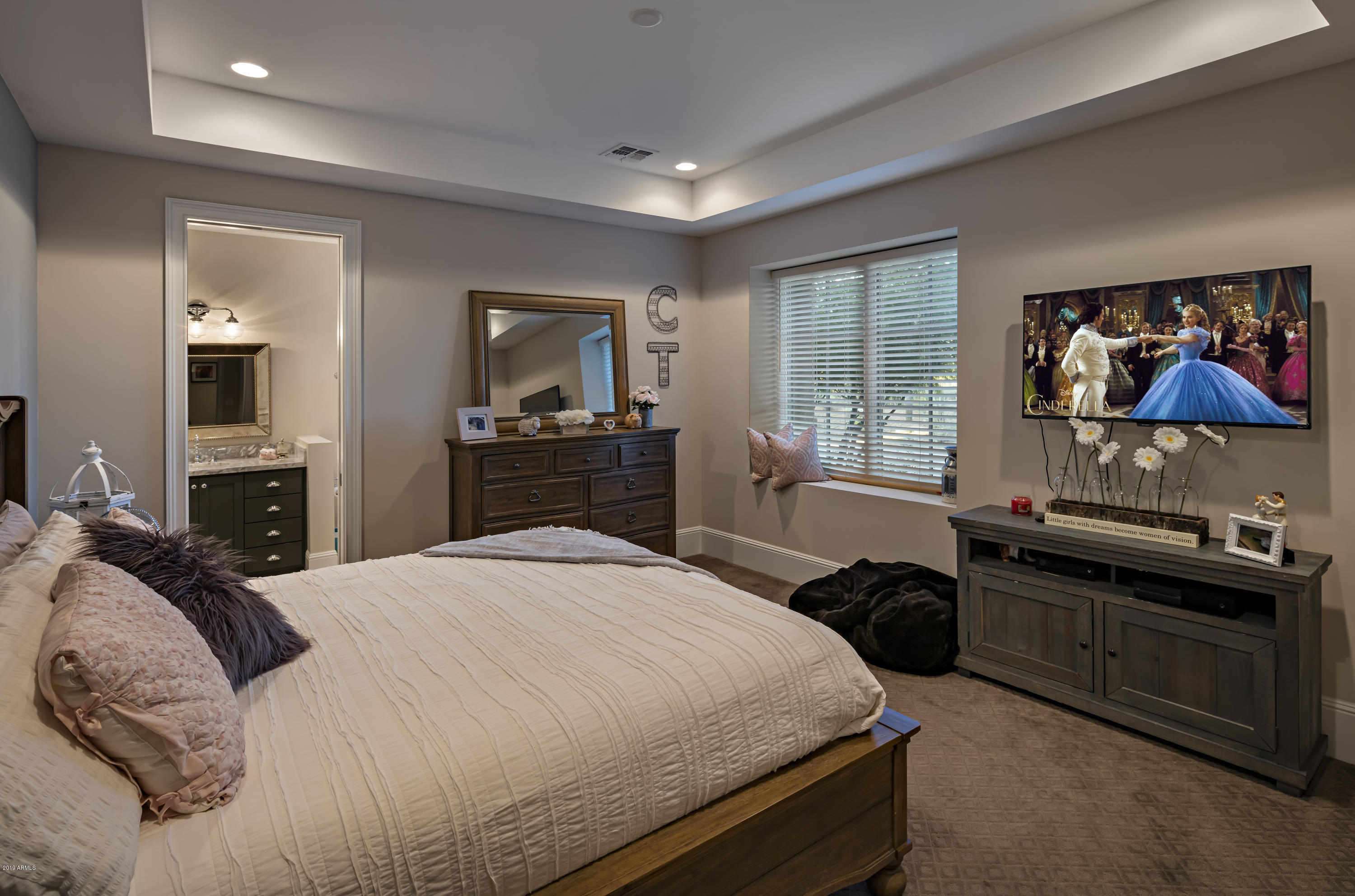 WHISPER ROCK UNIT 3 - Residential