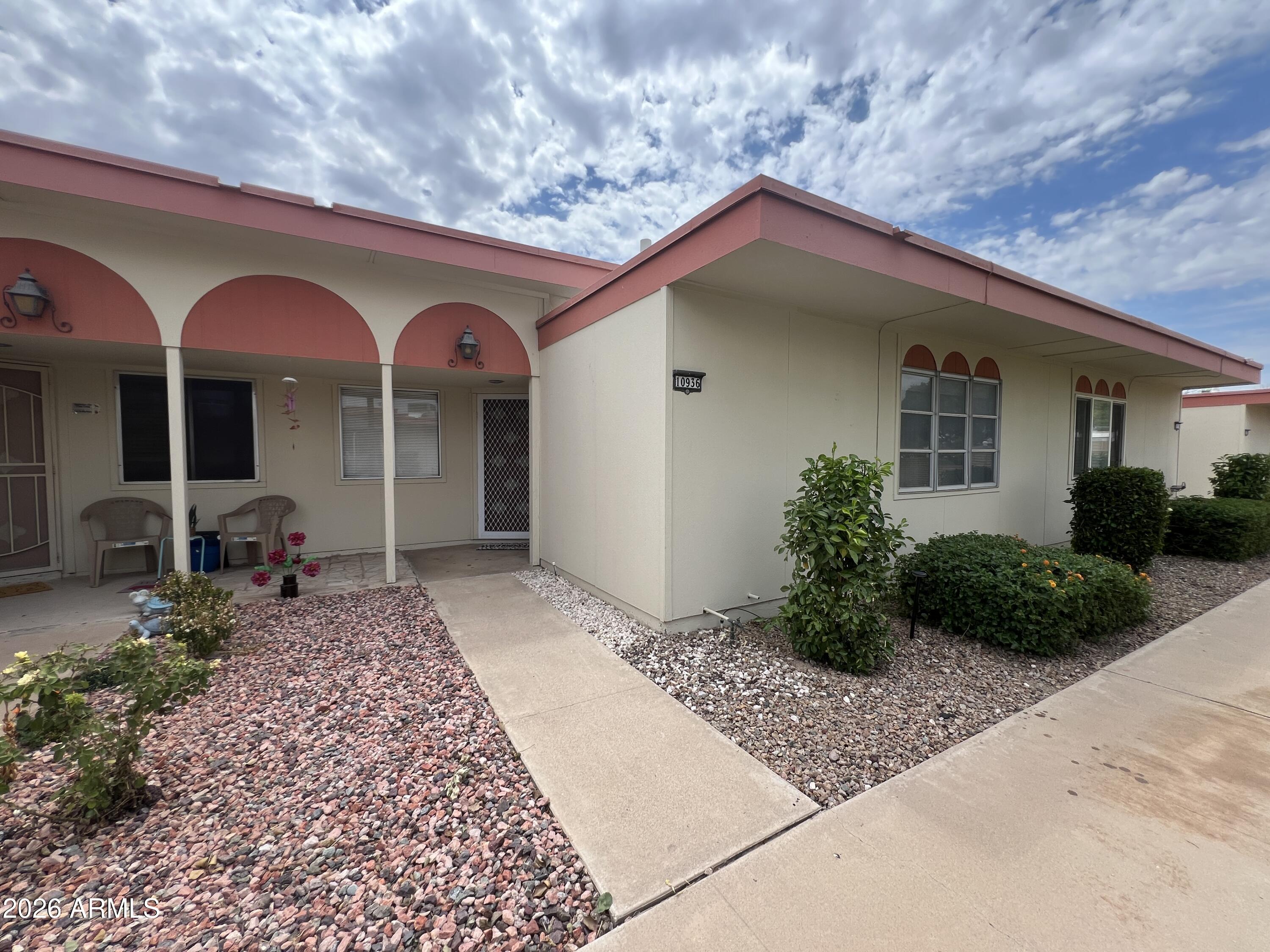 Jump into this fully furnished turn key home. Suitable for snowbirds looking for an effortless transition or anyone looking for a second/vacation home in Sun City. The location is centric and the area is walkable. It is surrounded by golf courses, shopping and recreation centers. There is a private courtyard and the appliances, such as fridge, stove, washer, and dryer are included as well.