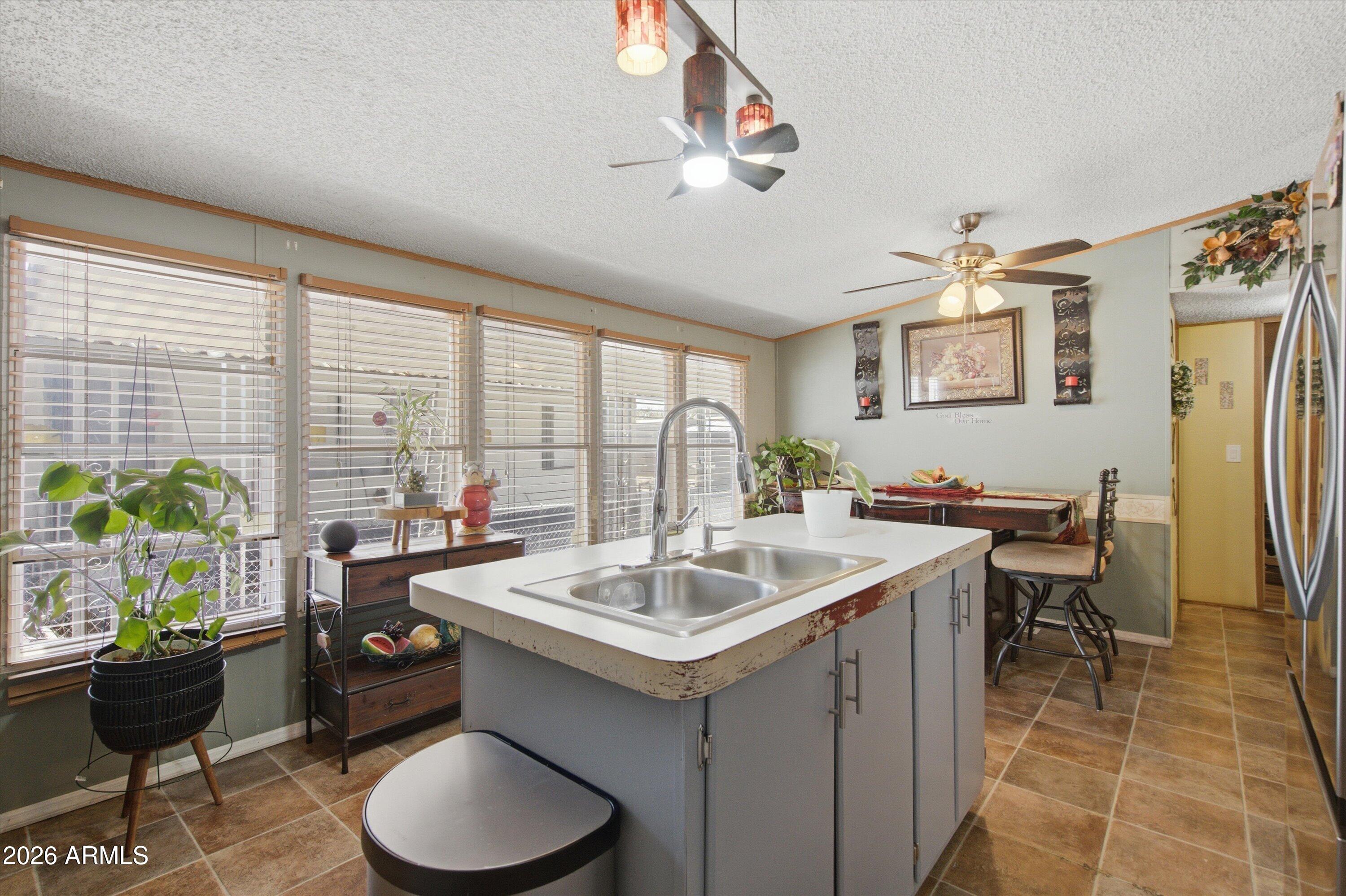 Palm Vista - Residential