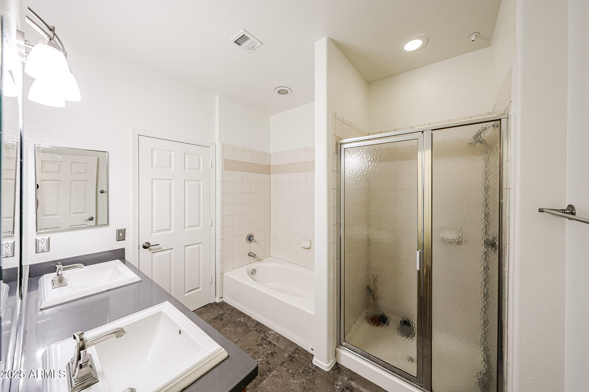 RENAISSANCE VILLAS ON THE PARK CONDOMINIUM - Residential