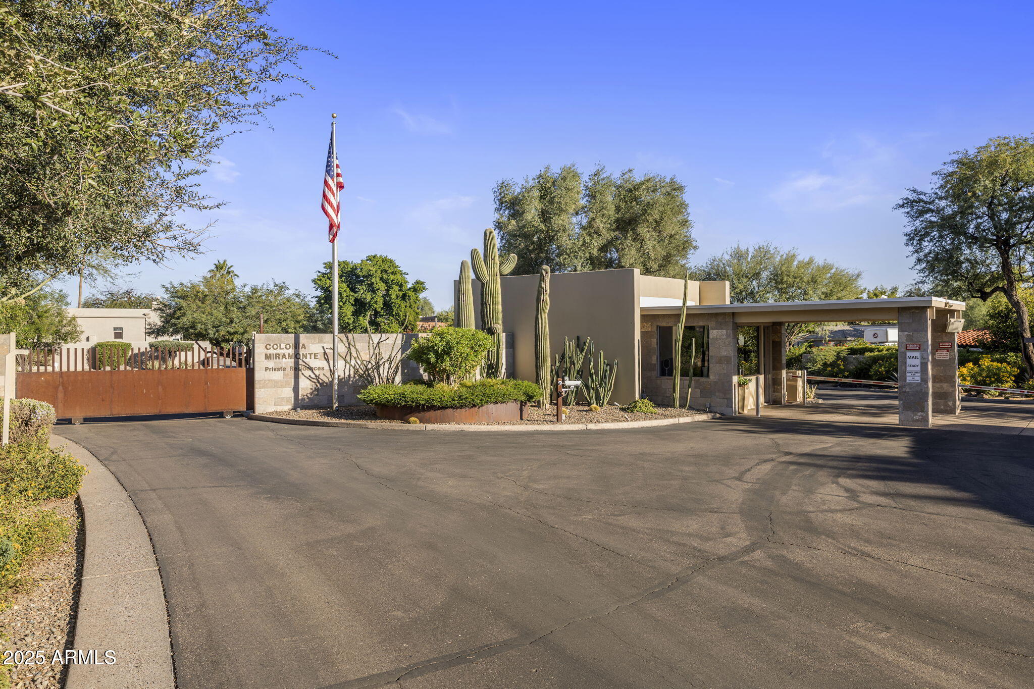 COLONIA MIRAMONTE - Residential