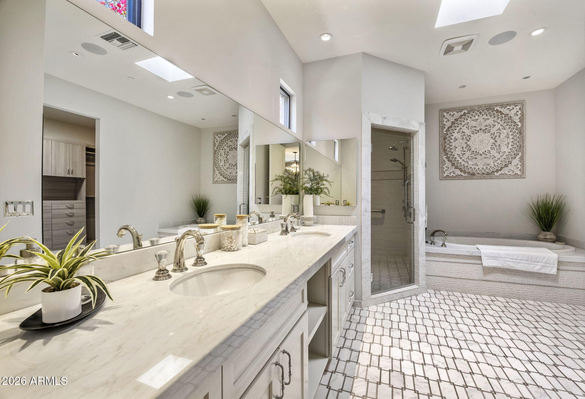 COLONIA MIRAMONTE - Residential