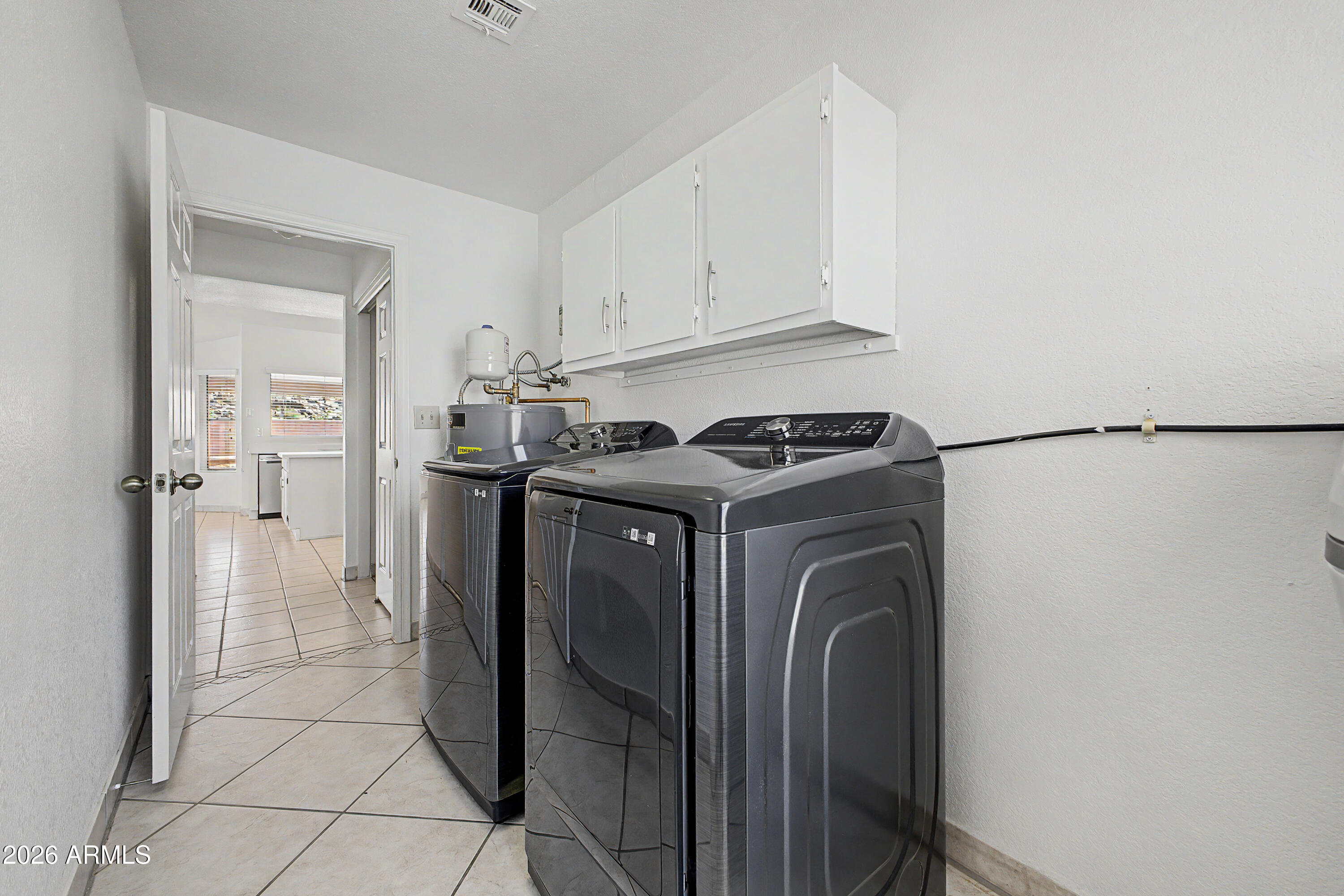 HIGHLANDS AT MOUNTAIN PARK RANCH UNIT 2 - Residential