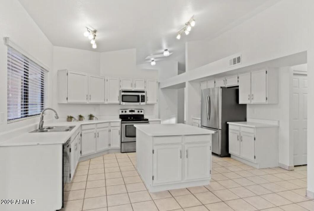HIGHLANDS AT MOUNTAIN PARK RANCH UNIT 2 - Residential