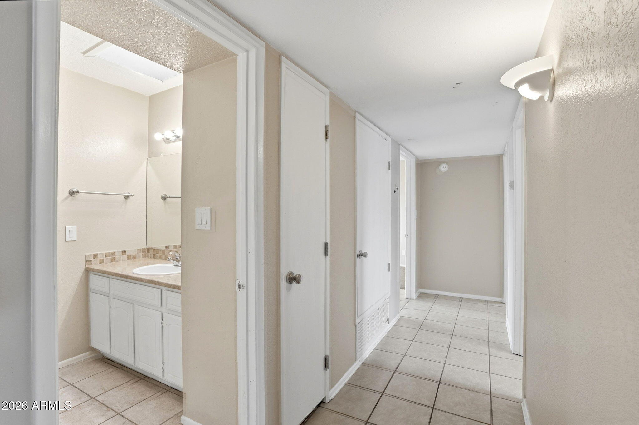 MONTEBELLO - Residential