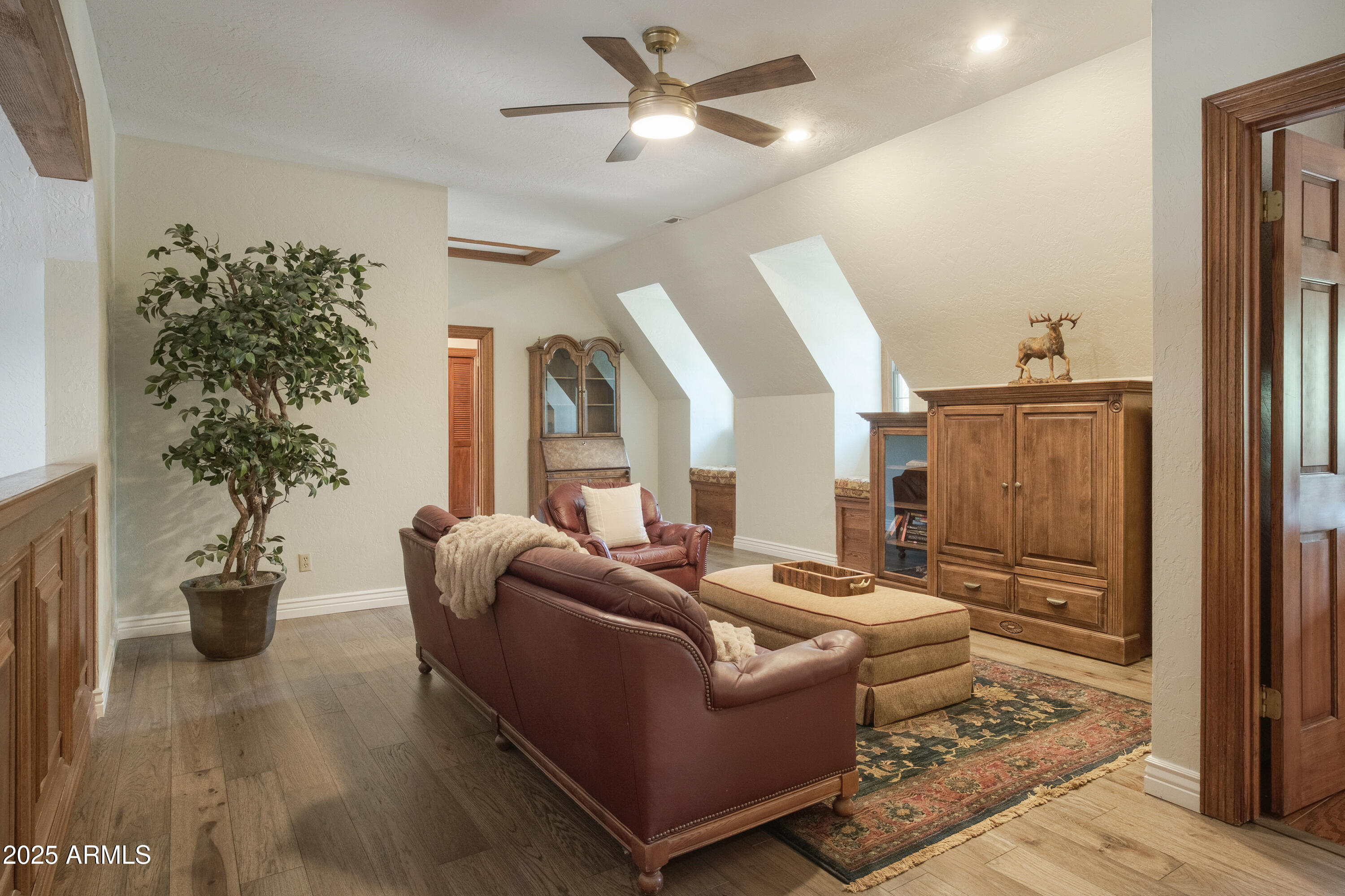 CONTINENTAL LAKESIDE ACRES - Residential
