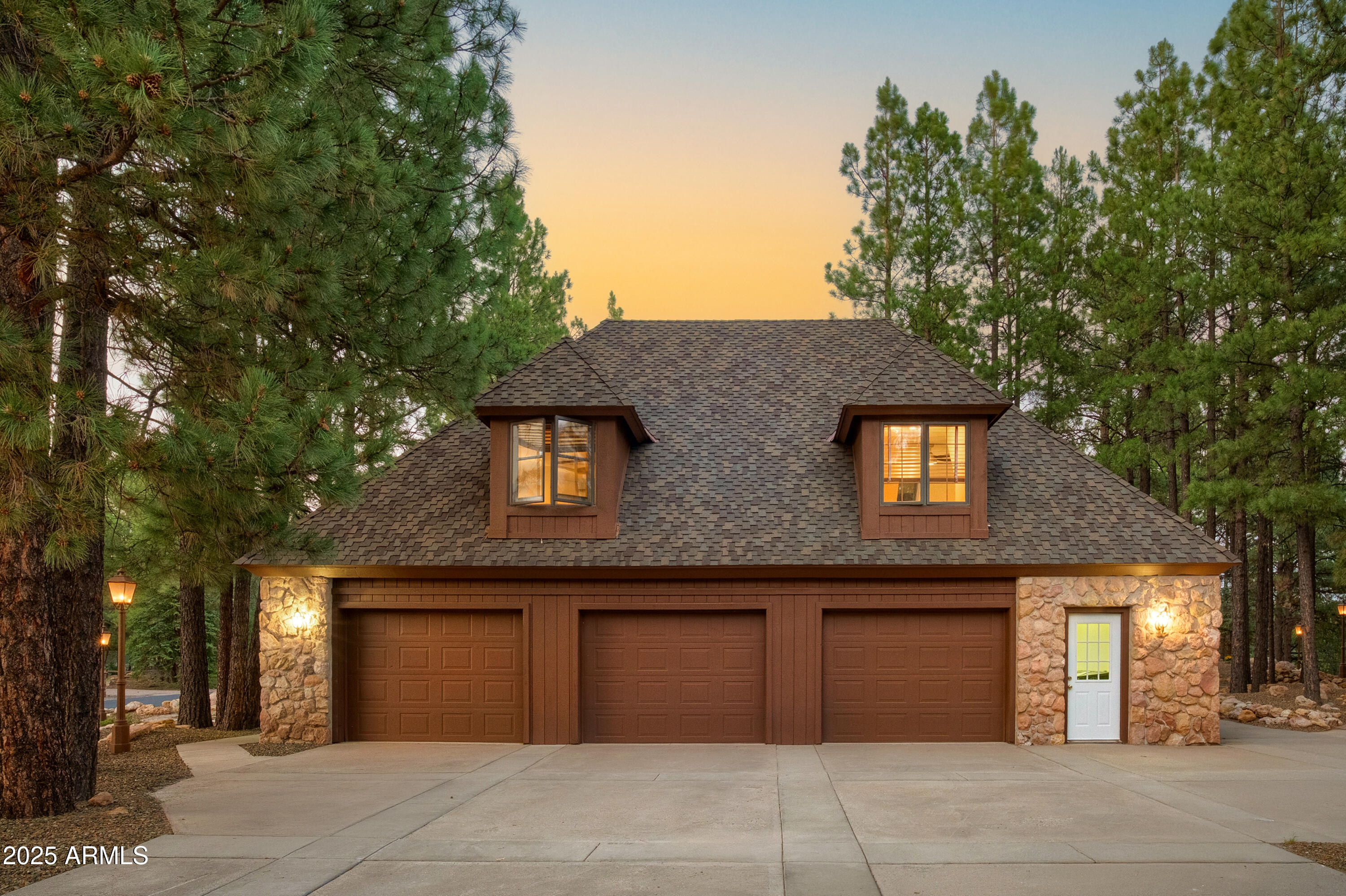 CONTINENTAL LAKESIDE ACRES - Residential