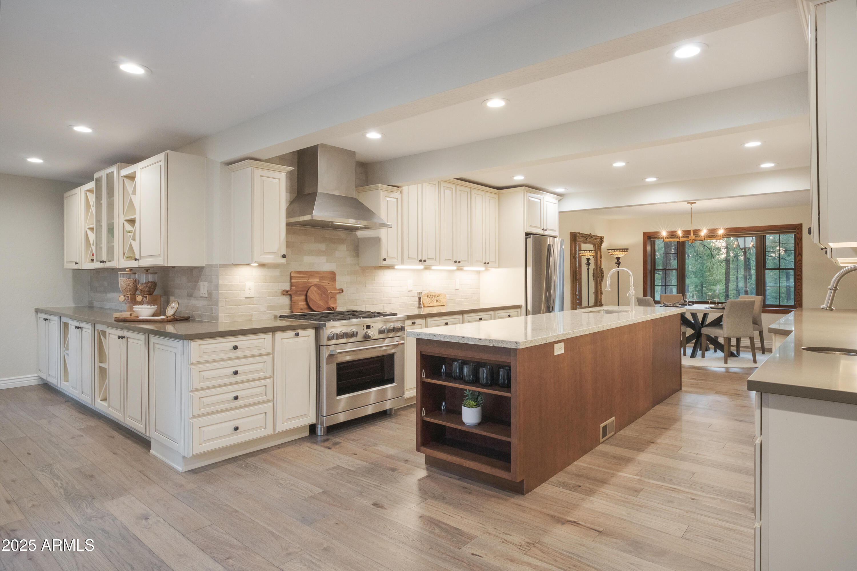 CONTINENTAL LAKESIDE ACRES - Residential