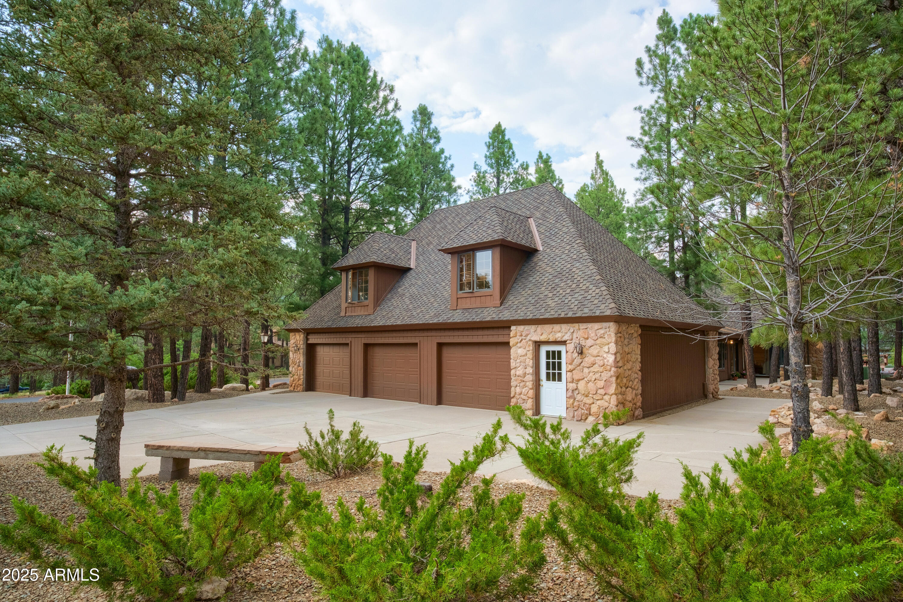 CONTINENTAL LAKESIDE ACRES - Residential