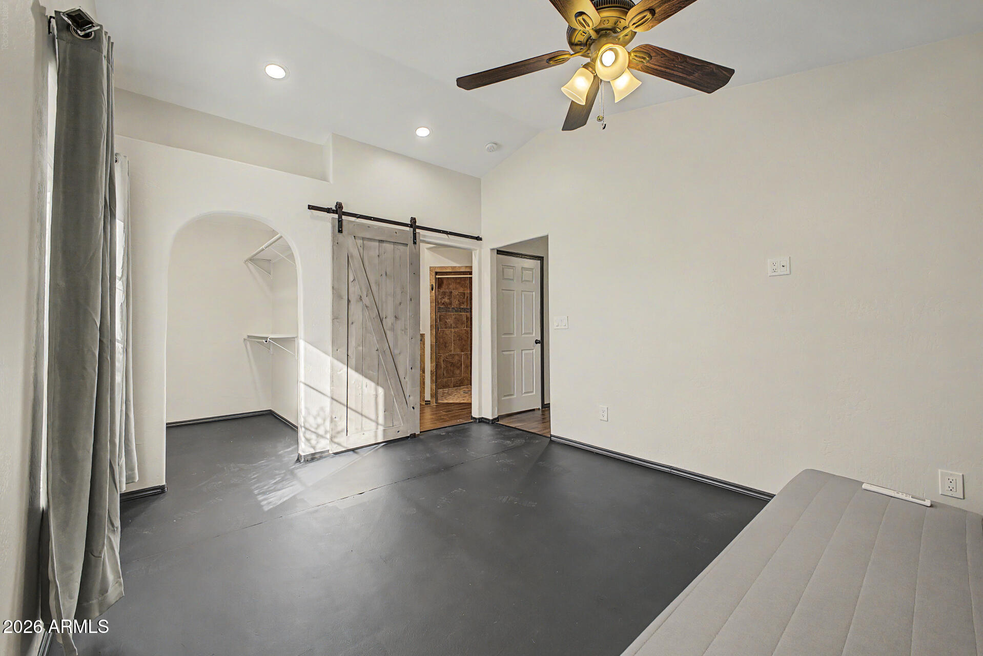 MOONDANCE UNIT 7 - Residential