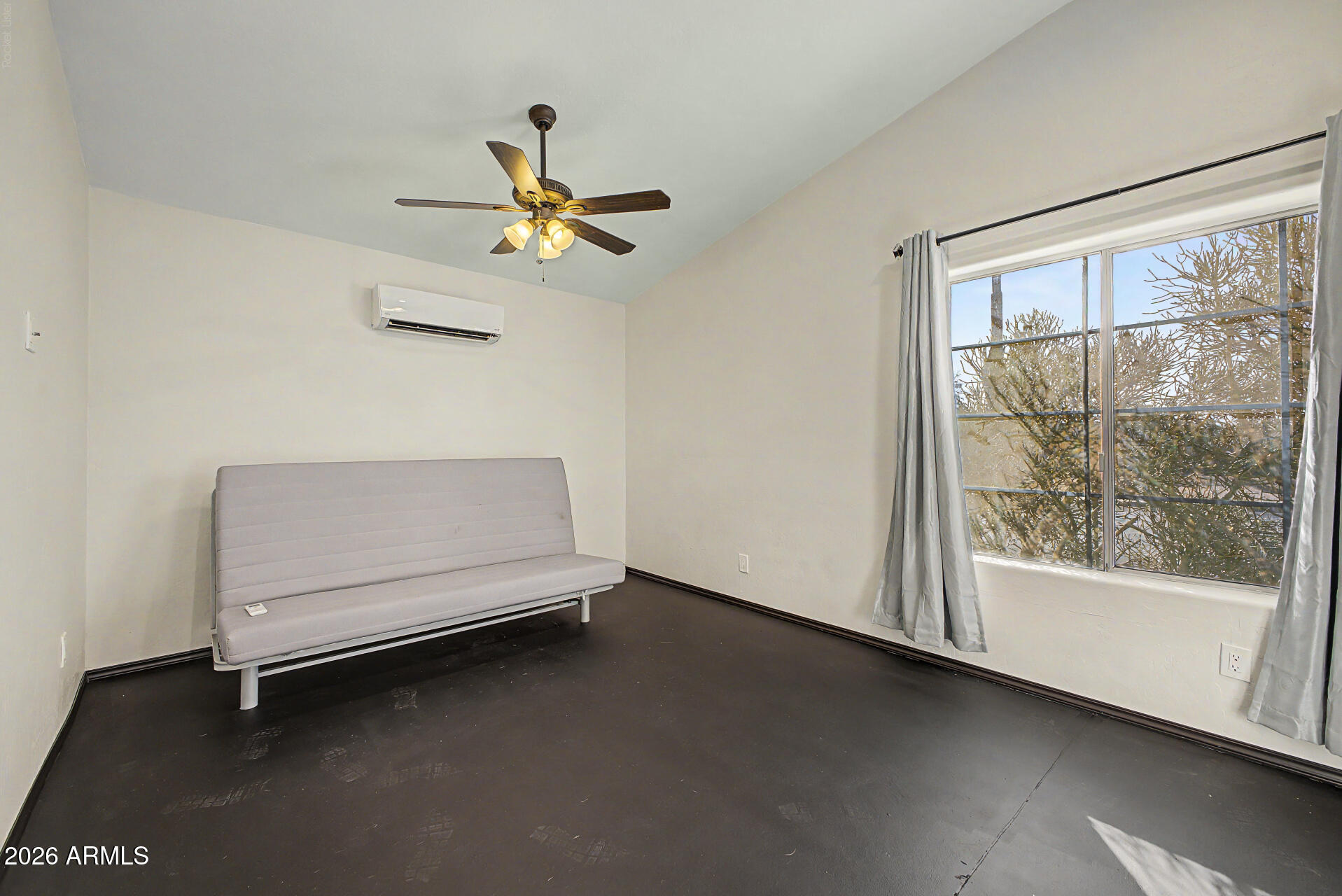 MOONDANCE UNIT 7 - Residential