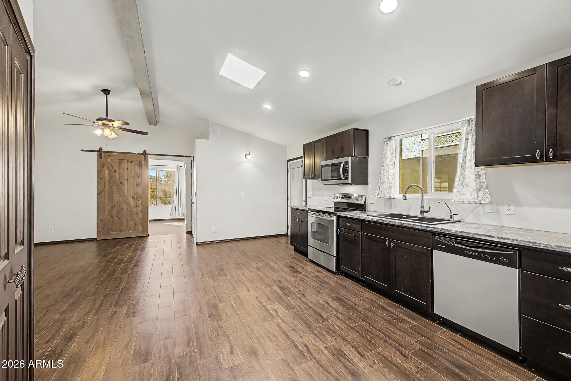 MOONDANCE UNIT 7 - Residential