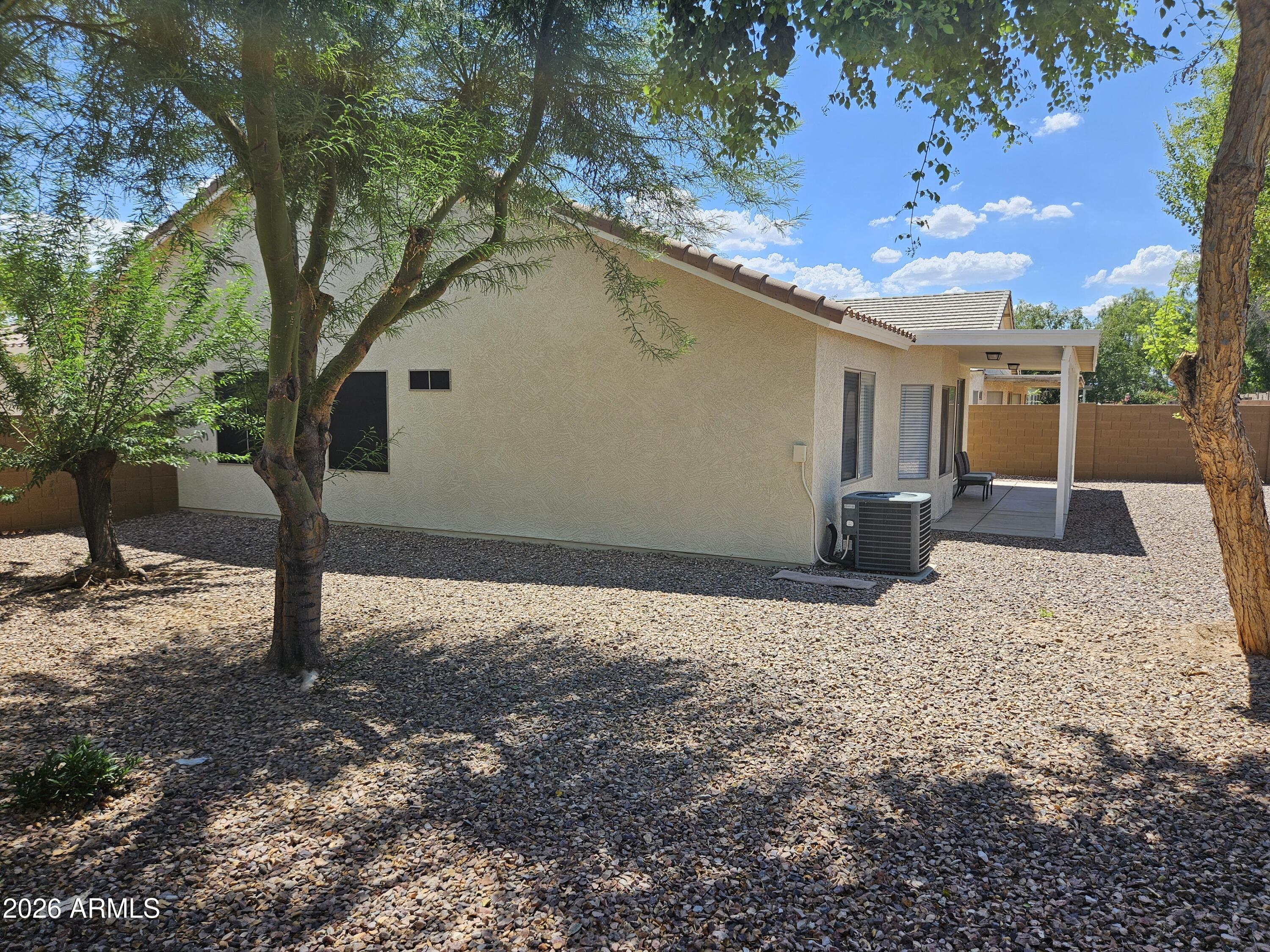 DAVE BROWN AT DYSART AND THUNDERBIRD - Residential