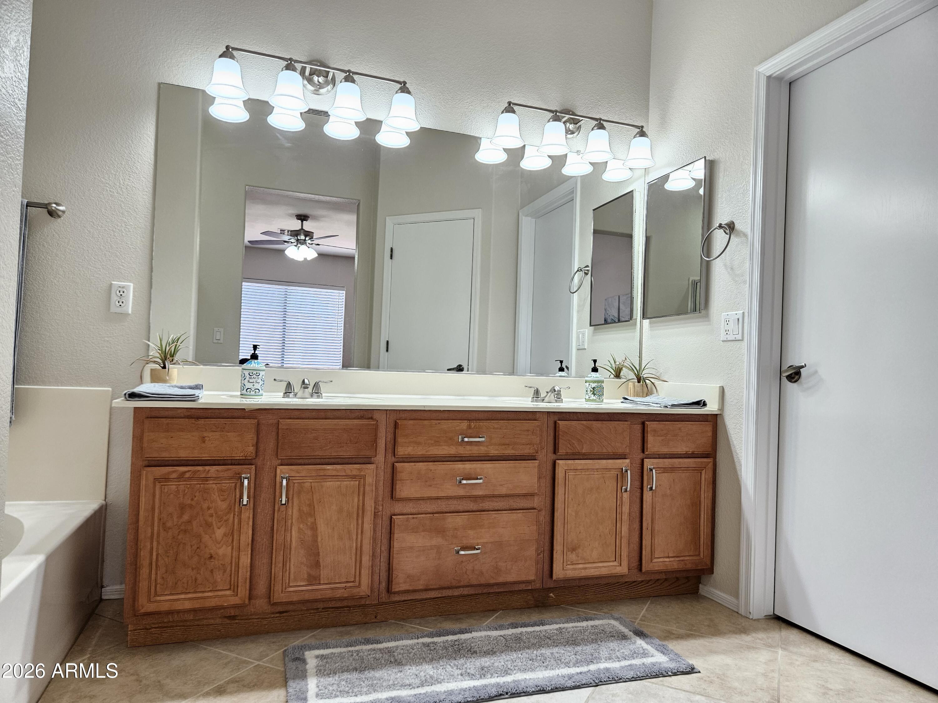 DAVE BROWN AT DYSART AND THUNDERBIRD - Residential