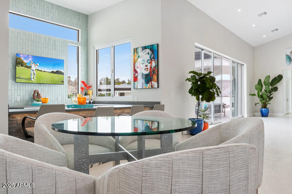 ARCADIA MANORS - Residential
