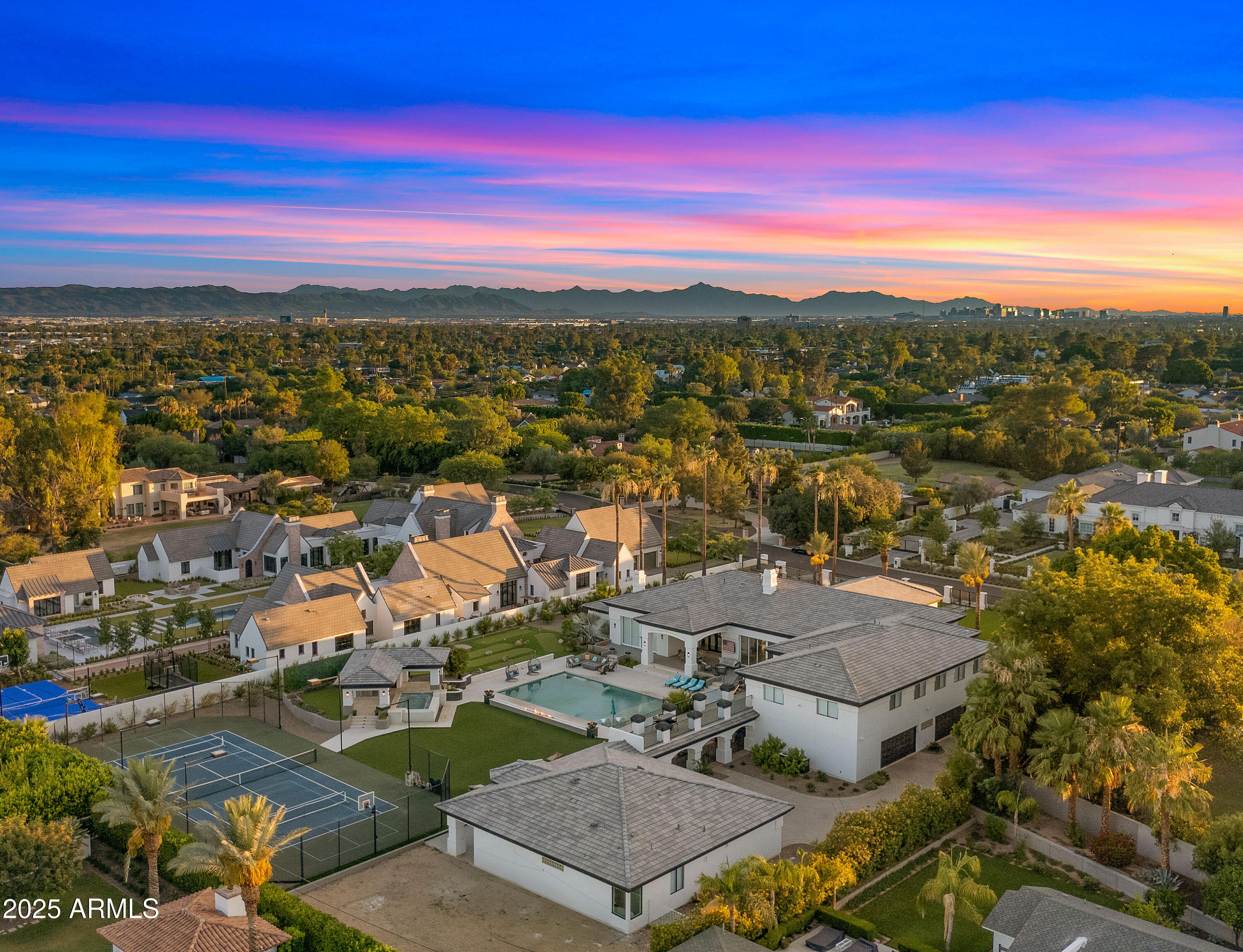 ARCADIA MANORS - Residential