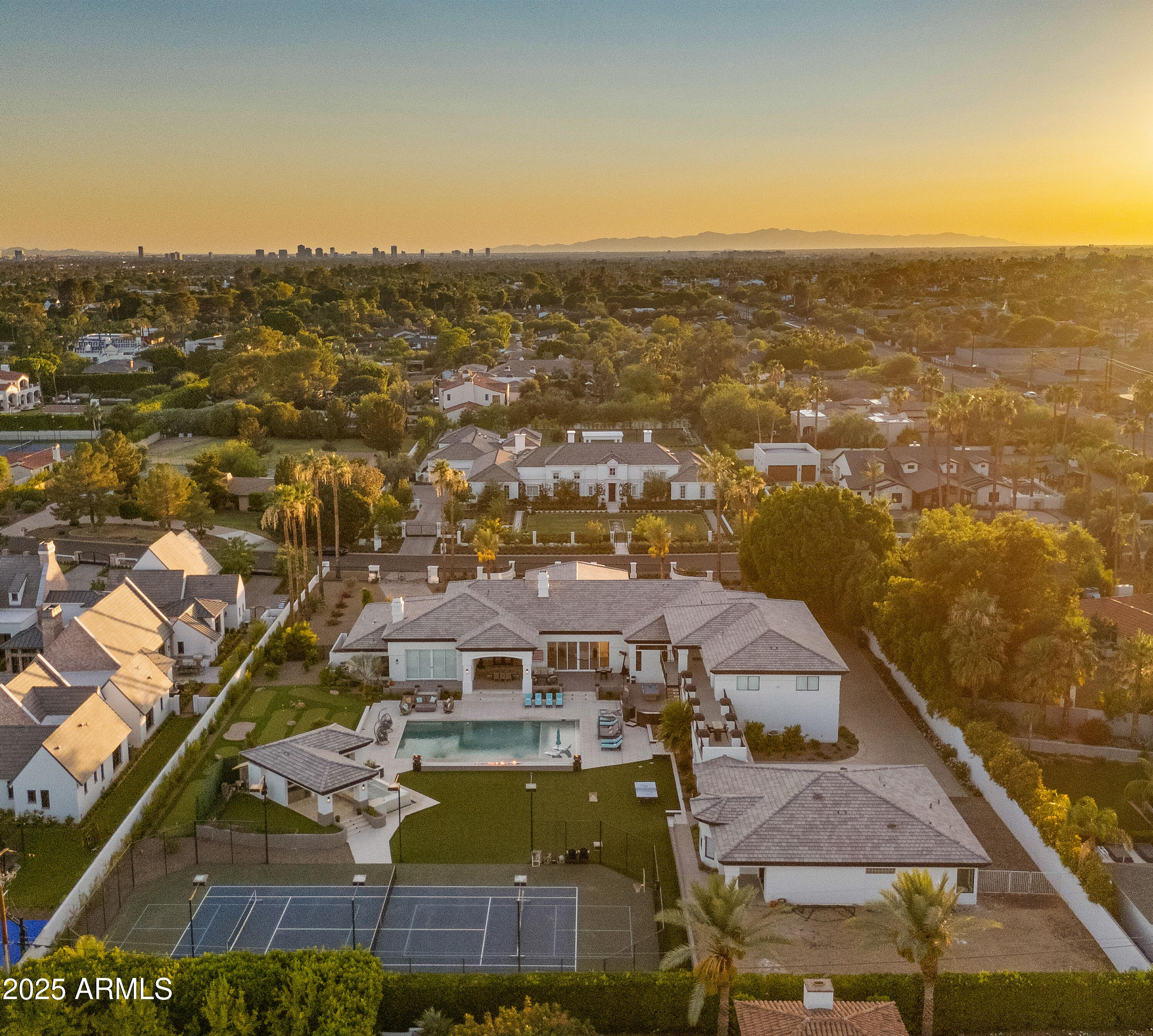 ARCADIA MANORS - Residential