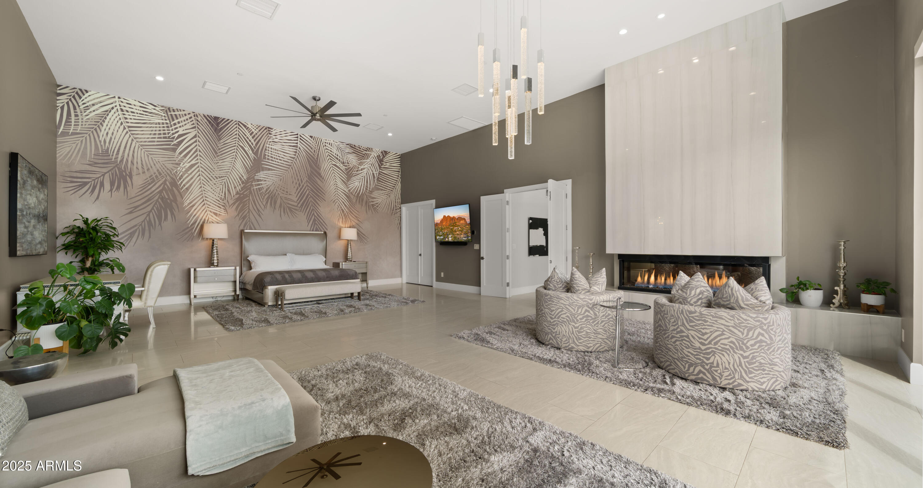ARCADIA MANORS - Residential