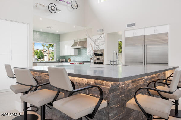 ARCADIA MANORS - Residential
