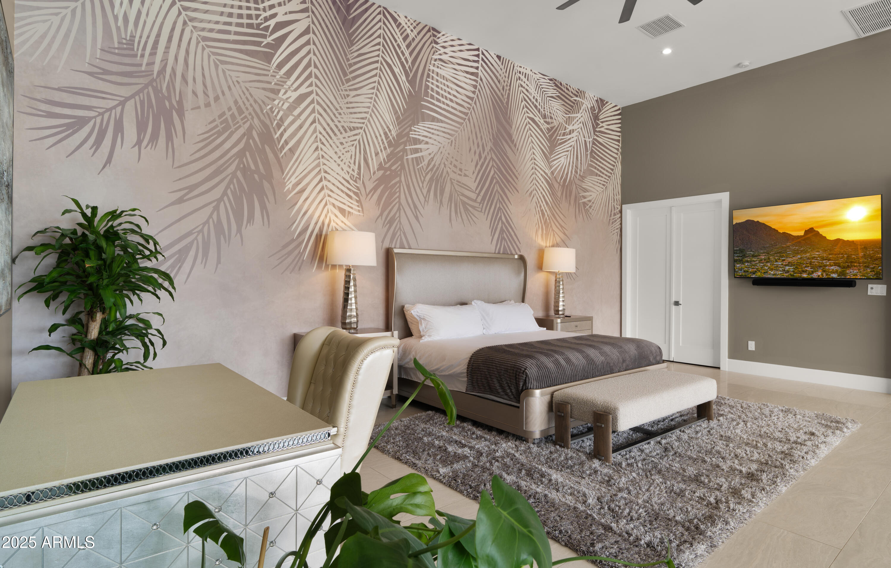 ARCADIA MANORS - Residential