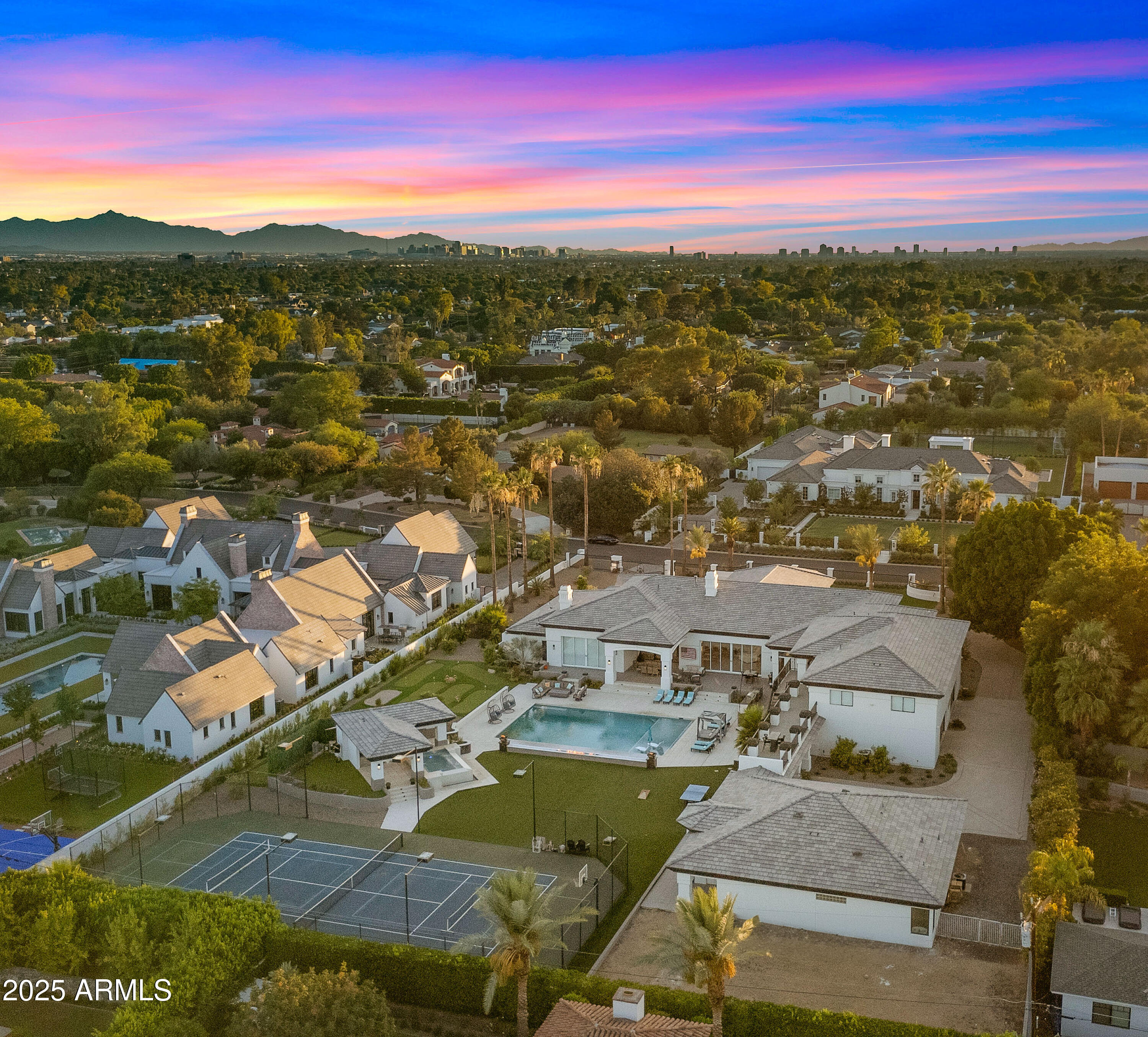 ARCADIA MANORS - Residential