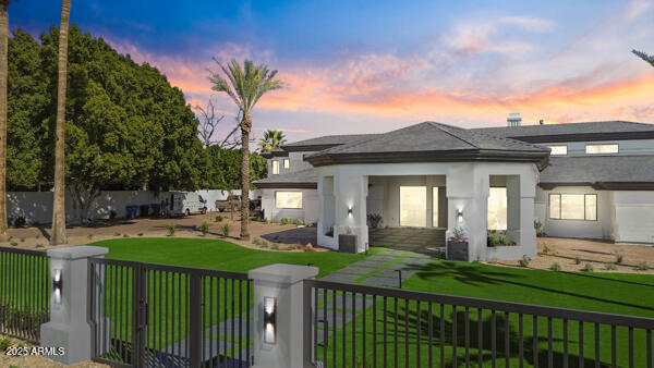 ARCADIA MANORS - Residential