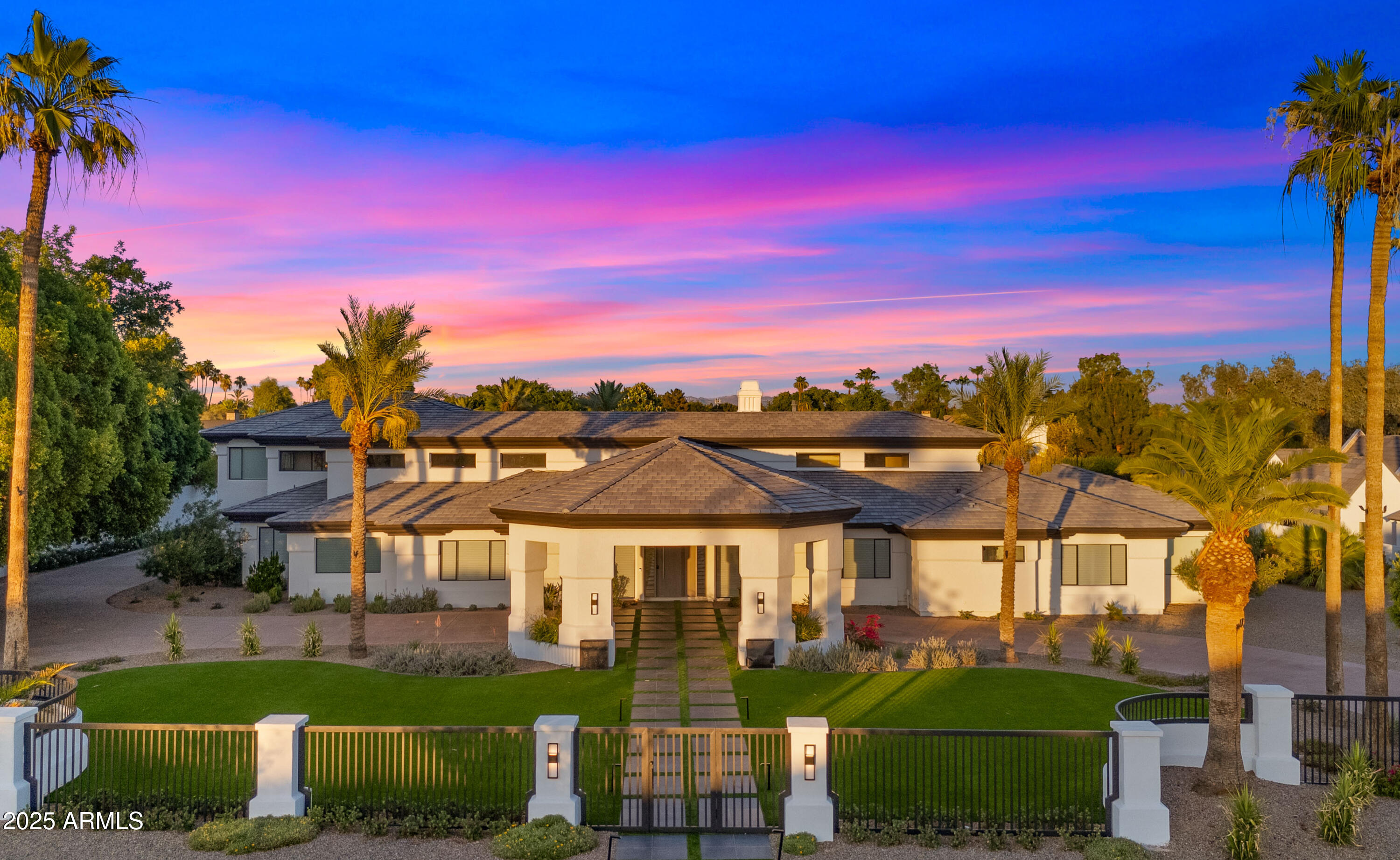 ARCADIA MANORS - Residential