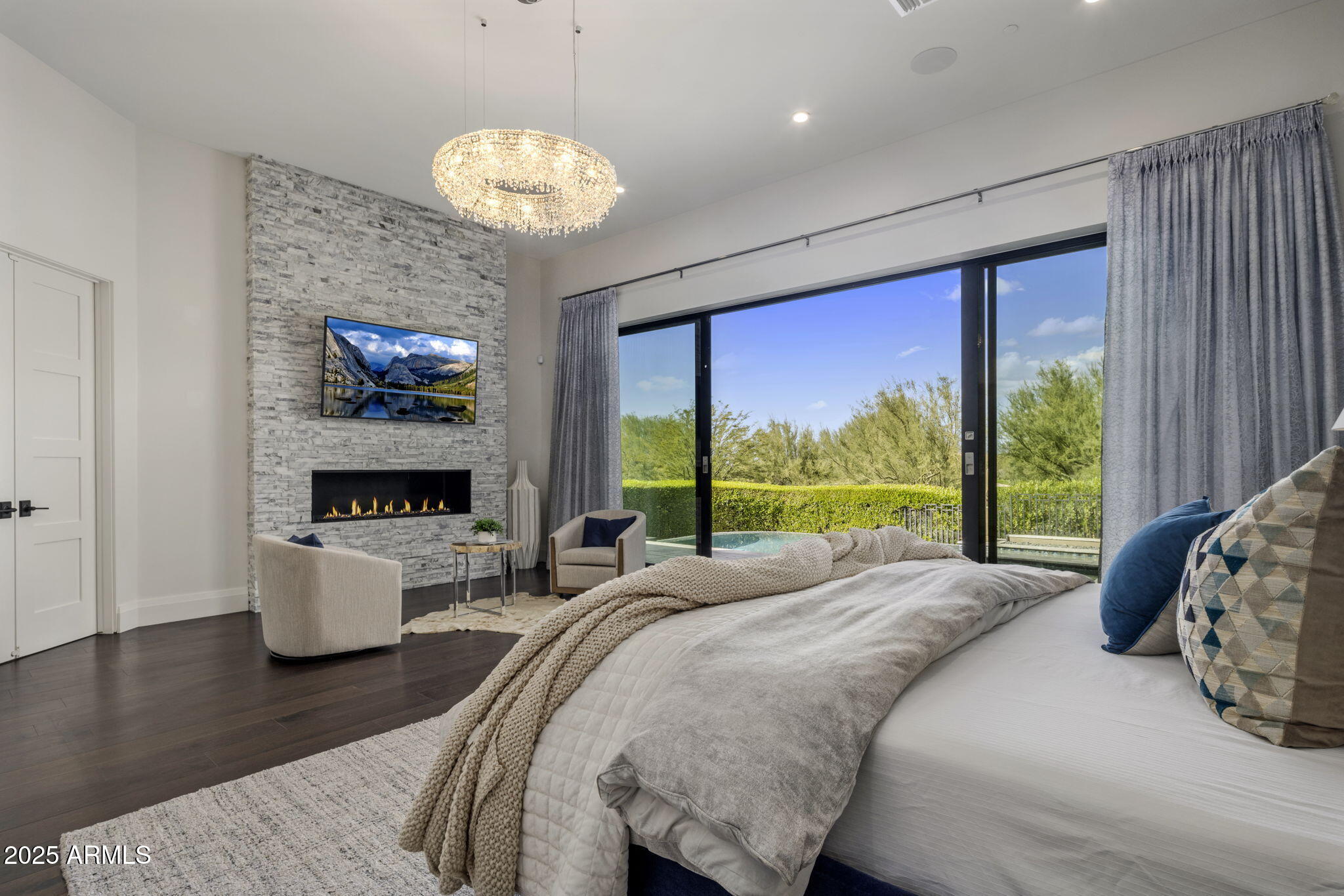ESTANCIA - Residential