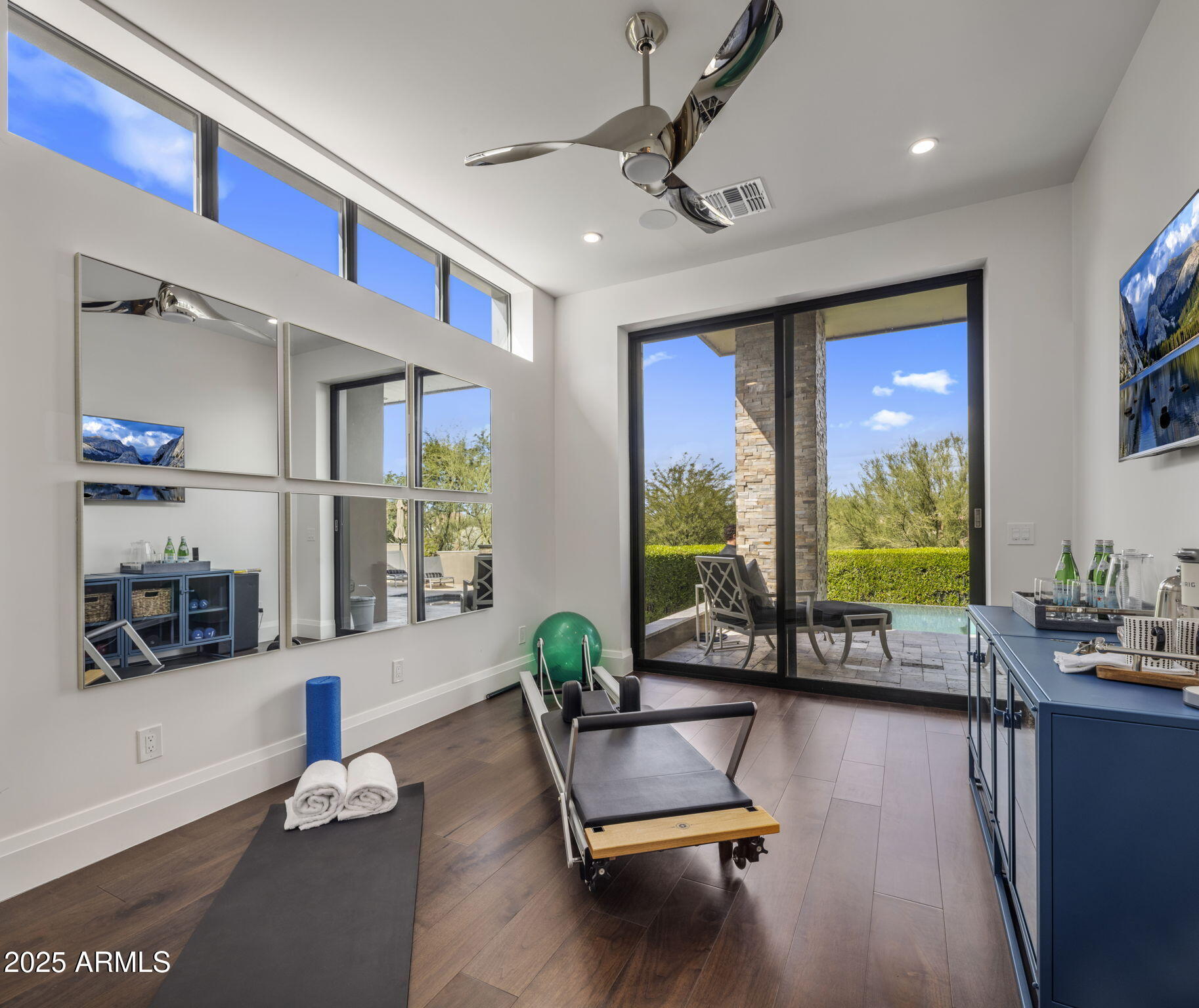 ESTANCIA - Residential