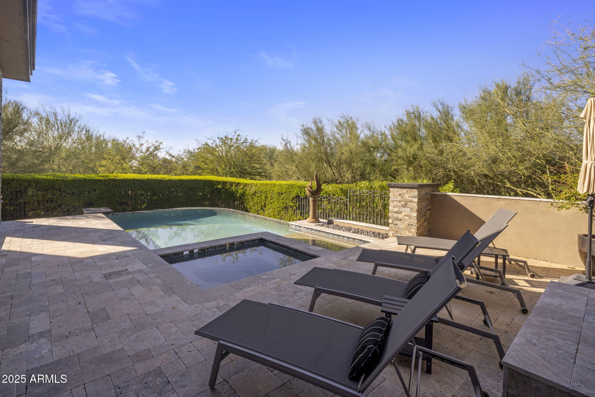 ESTANCIA - Residential