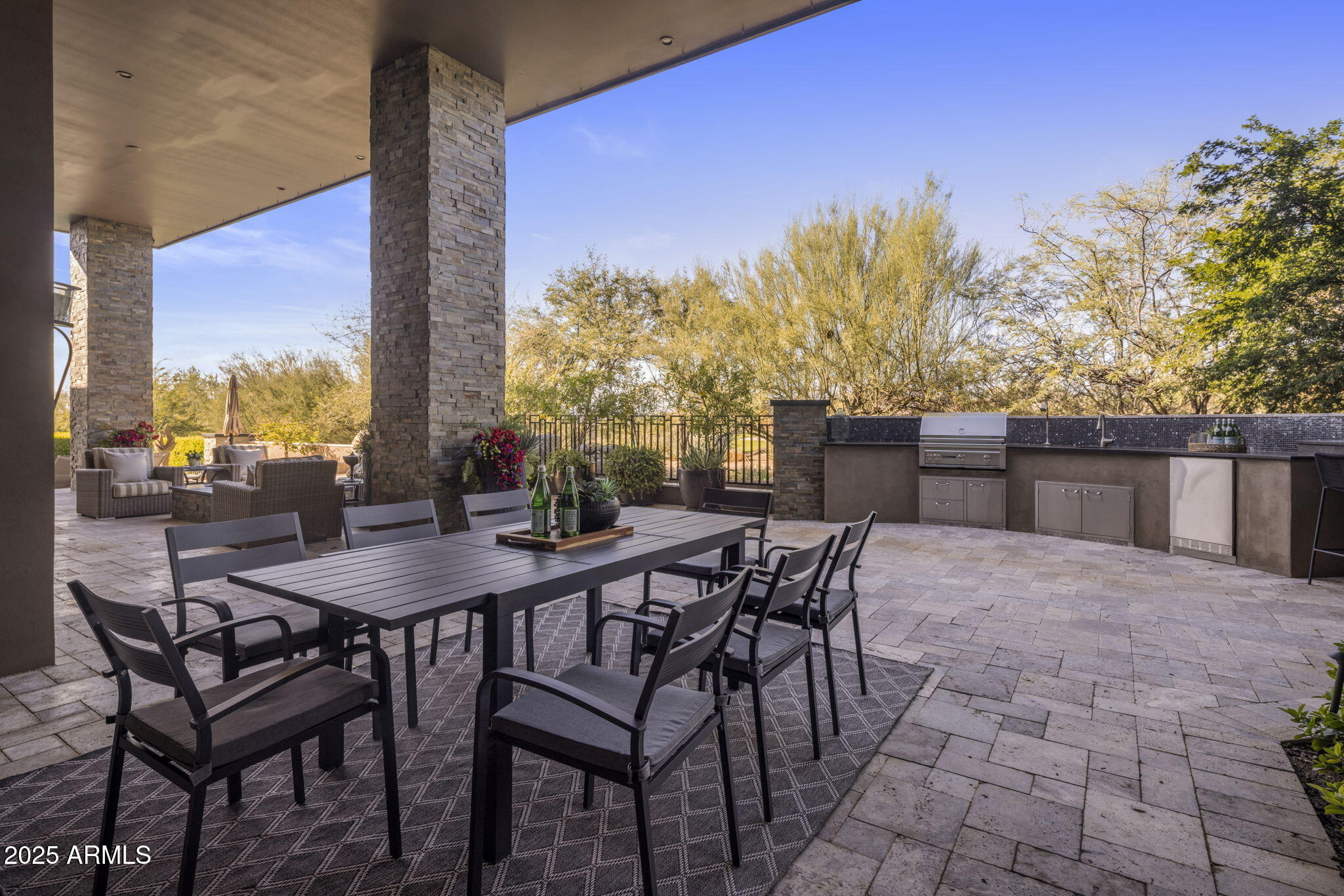 ESTANCIA - Residential