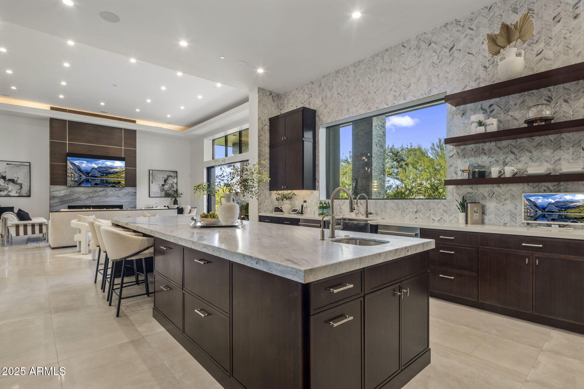 ESTANCIA - Residential