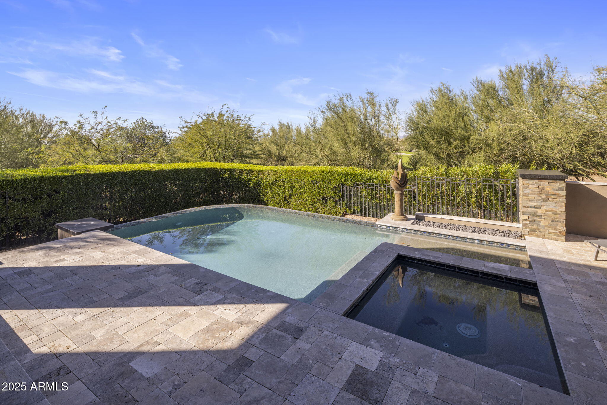 ESTANCIA - Residential