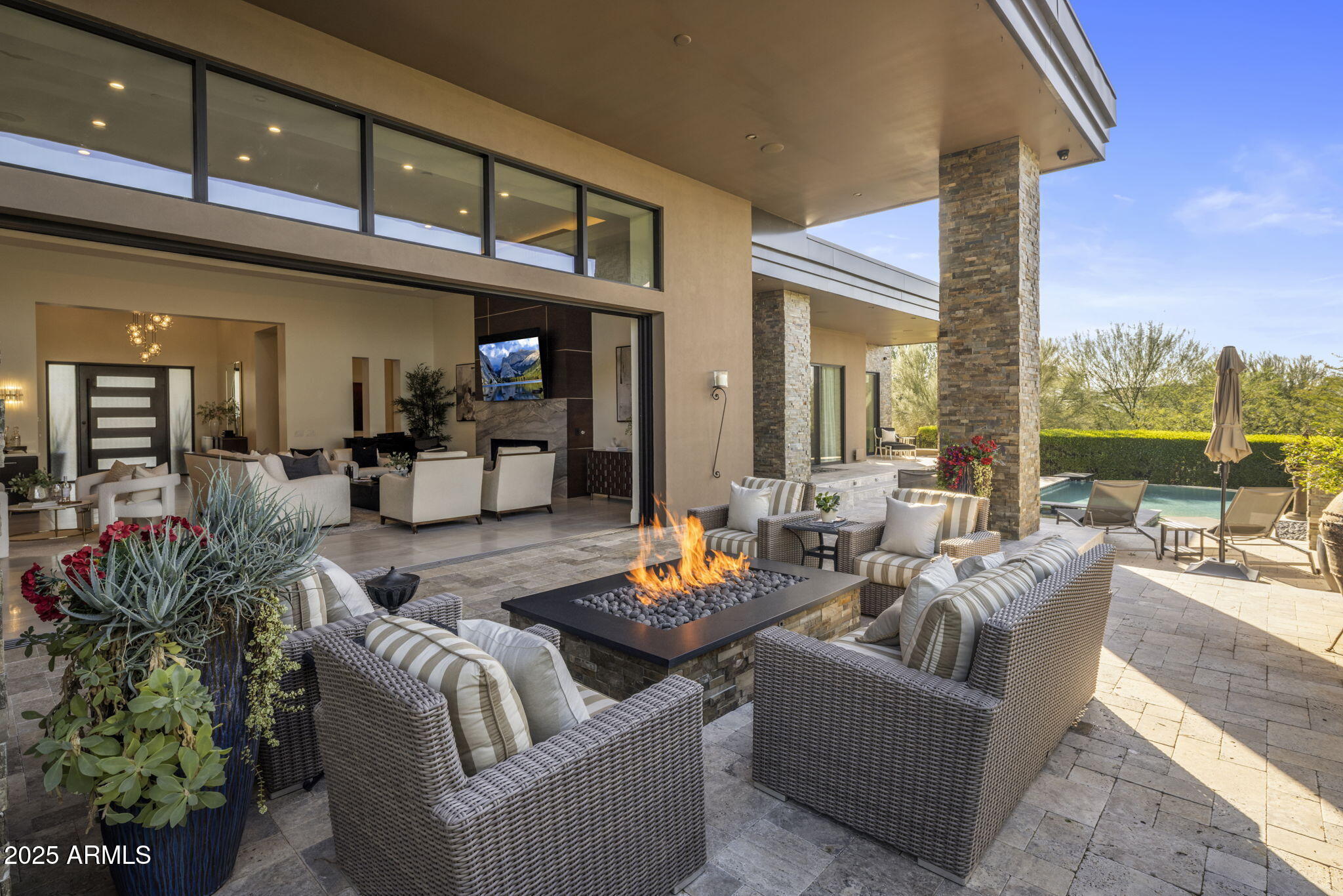 ESTANCIA - Residential