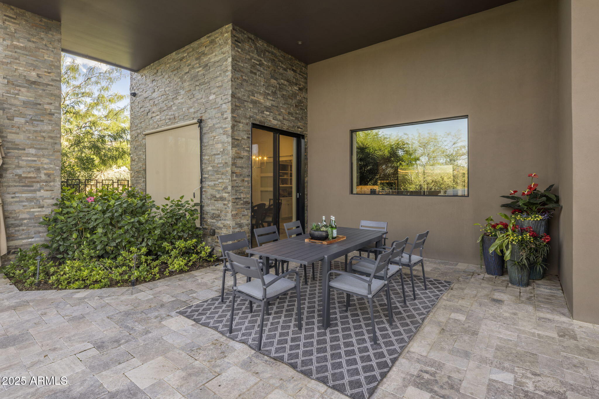 ESTANCIA - Residential