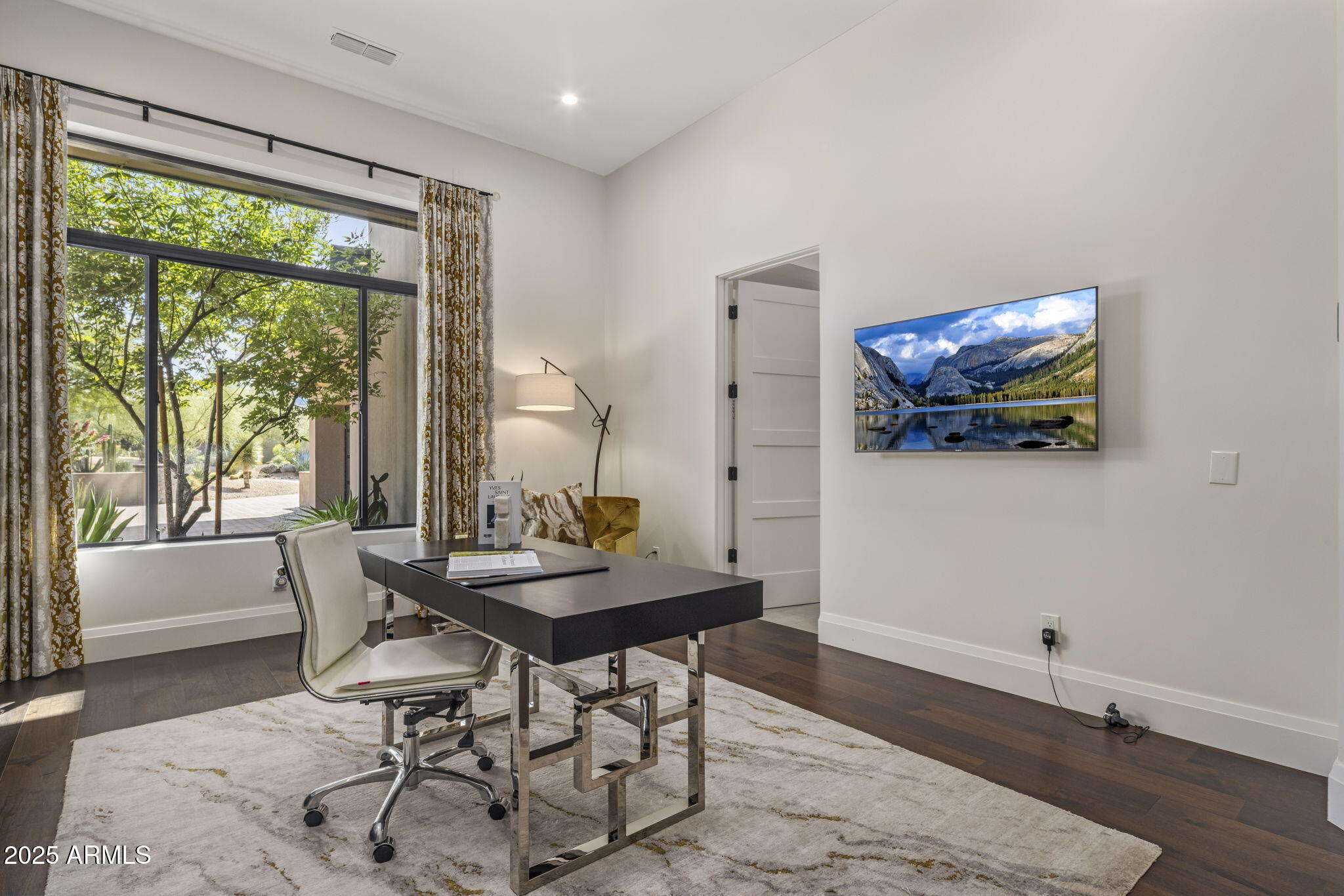ESTANCIA - Residential