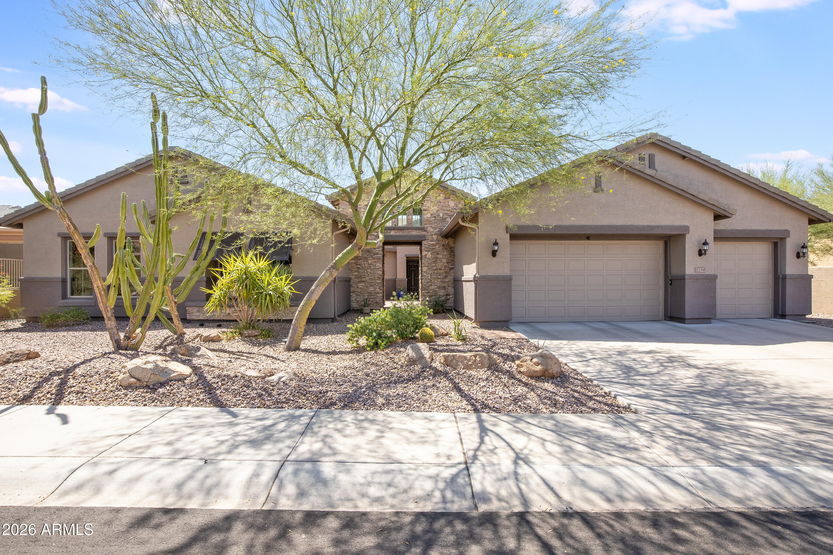 No show until 7/20. Premium wash lot w/ mountain views & 4-car tandem garage. One of the newest homes in Anthem Parkside. 10' ceilings, 8' doors, open light-filled floor plan. Chef's kitchen: cherry staggered cabinetry w/ pull-outs, Level 3 granite, gas cooktop, double ovens, undermount sink, abundant storage, expanded butler's pantry. Primary suite w/ granite counters, dual undermount sinks, spacious bath. Resort-style backyard: sparkling pool, travertine paver patio, pergola, multiple outdoor living spaces. Full home fire sprinkler system (rare Parkside feature, may reduce insurance), garage cabinets, exterior repainted late 2025, AC replaced 2019 & 2025.